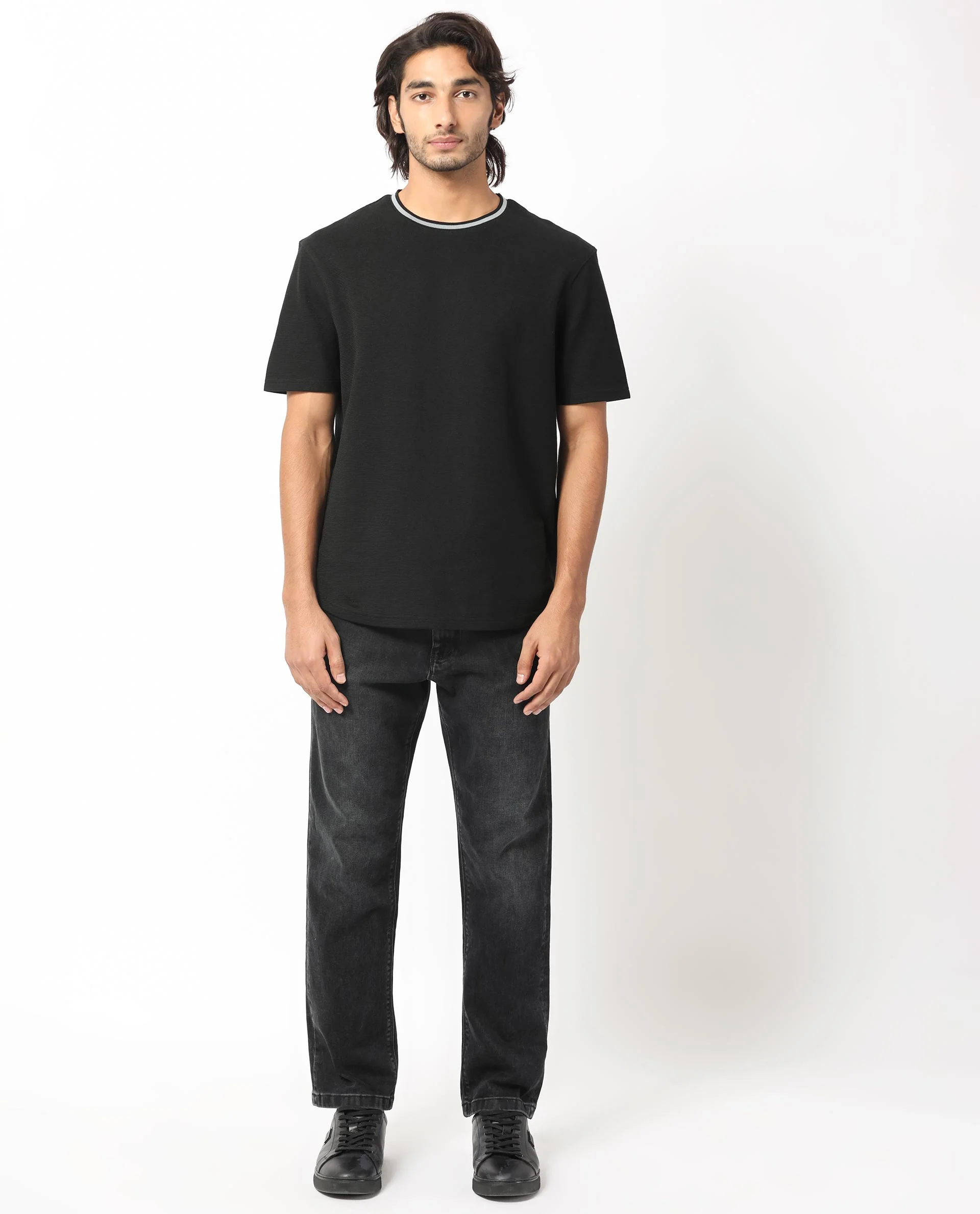 Rare Rabbit Men's Bueno Black Cotton Plain Relaxed Fit Half Sleeve Crew Neck T-Shirt - Image 2