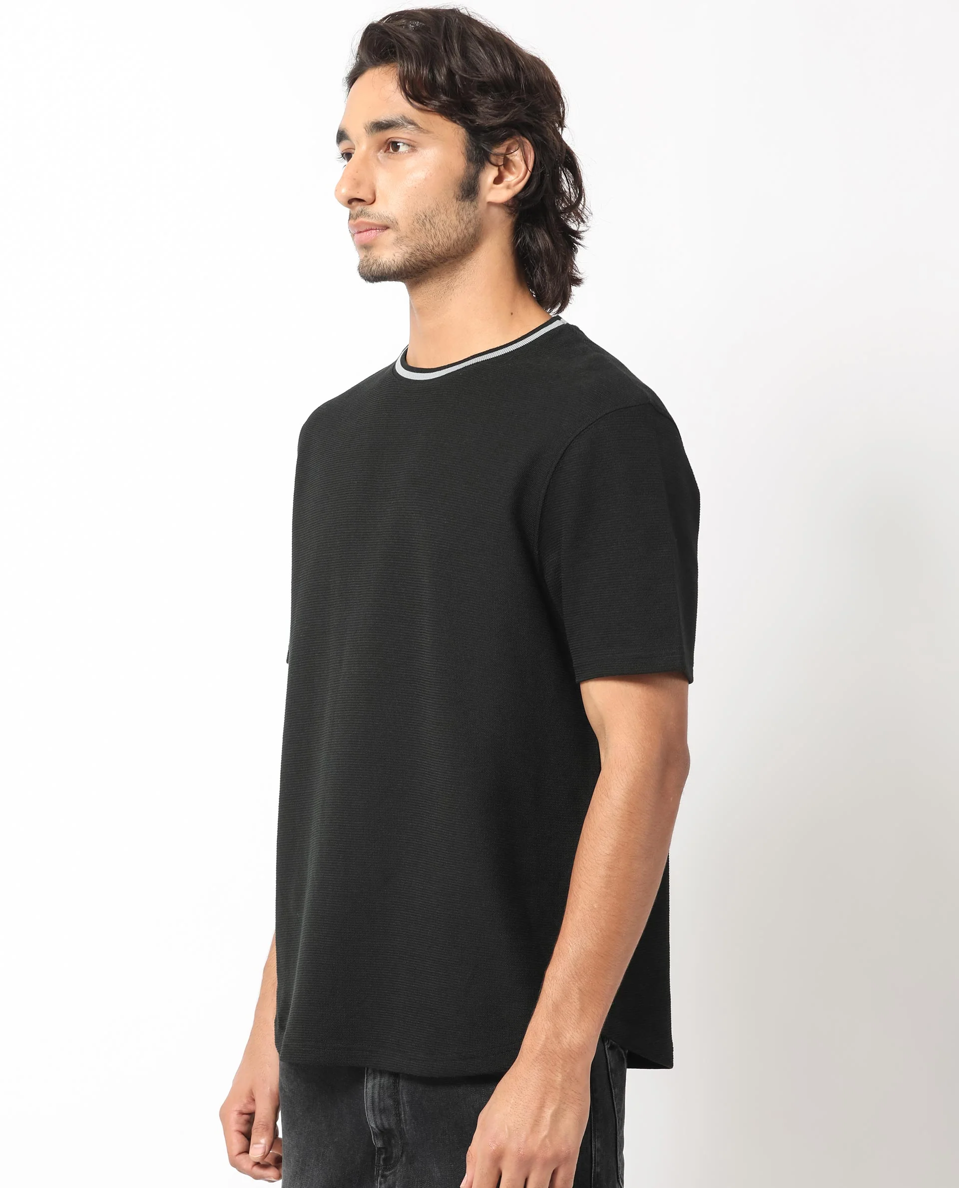Rare Rabbit Men's Bueno Black Cotton Plain Relaxed Fit Half Sleeve Crew Neck T-Shirt - Image 6