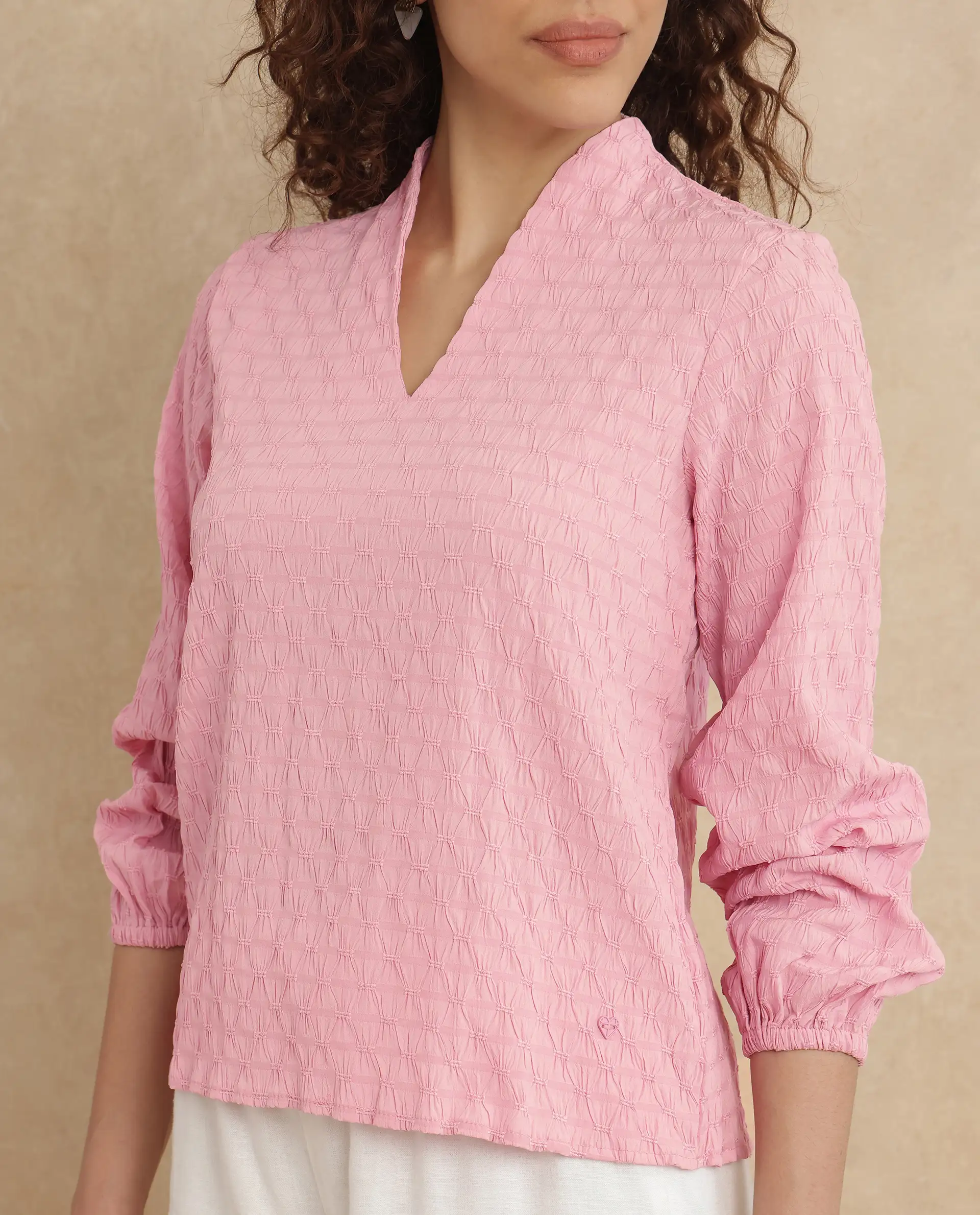 Rareism Women's Bummo Light Pink Polyester V-Neck Plain Balloon Sleeve Regular Fit Top - Image 2