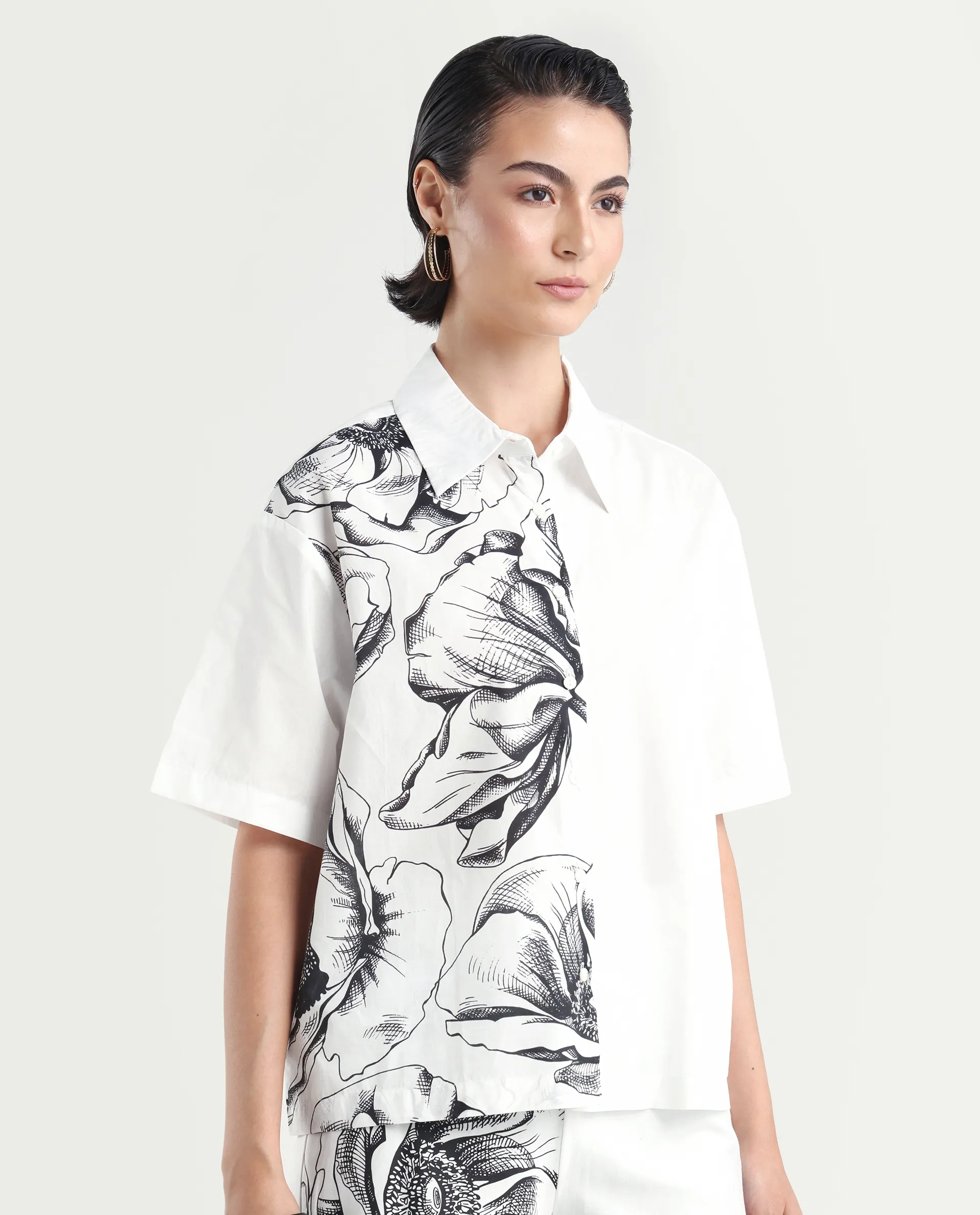 Rareism Women's Byvul White Cotton Spread Collar Floral Print Boxy Fit Shirt - Image 6