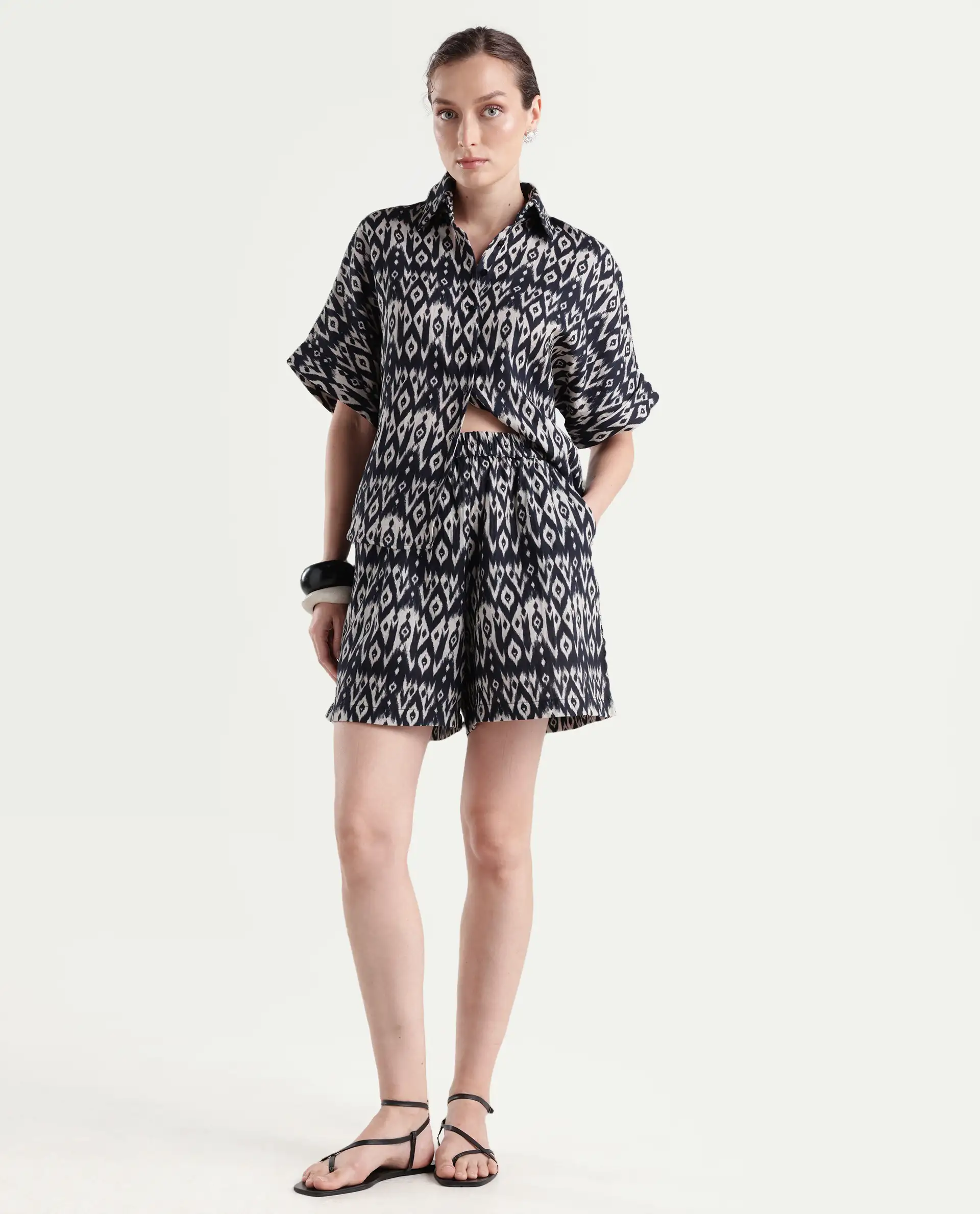 Rareism Women's Cabuto B Black Cotton Blend Geometric Print Mini Relaxed Fit Shorts