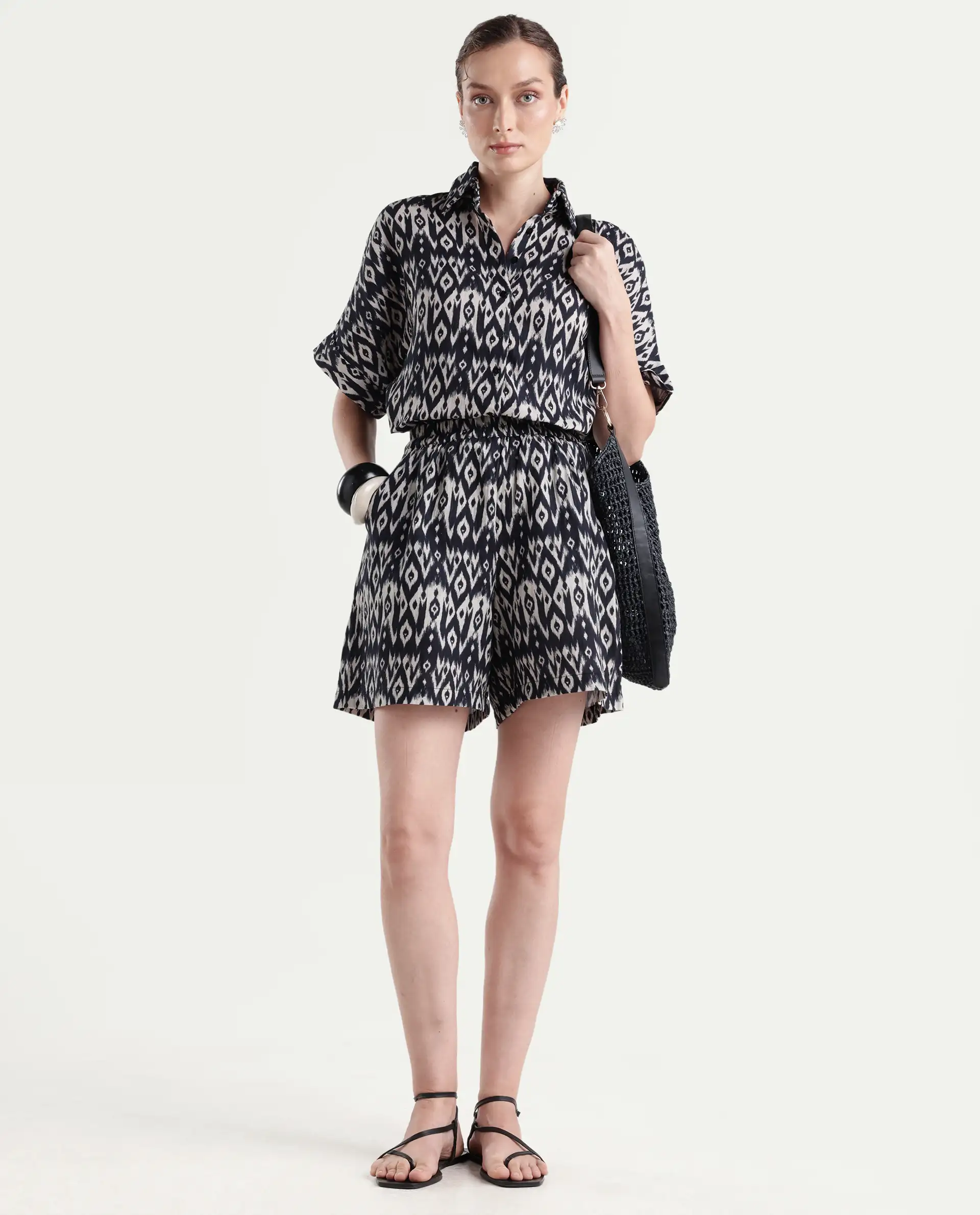 Rareism Women's Cabuto B Black Cotton Blend Geometric Print Mini Relaxed Fit Shorts - Image 3