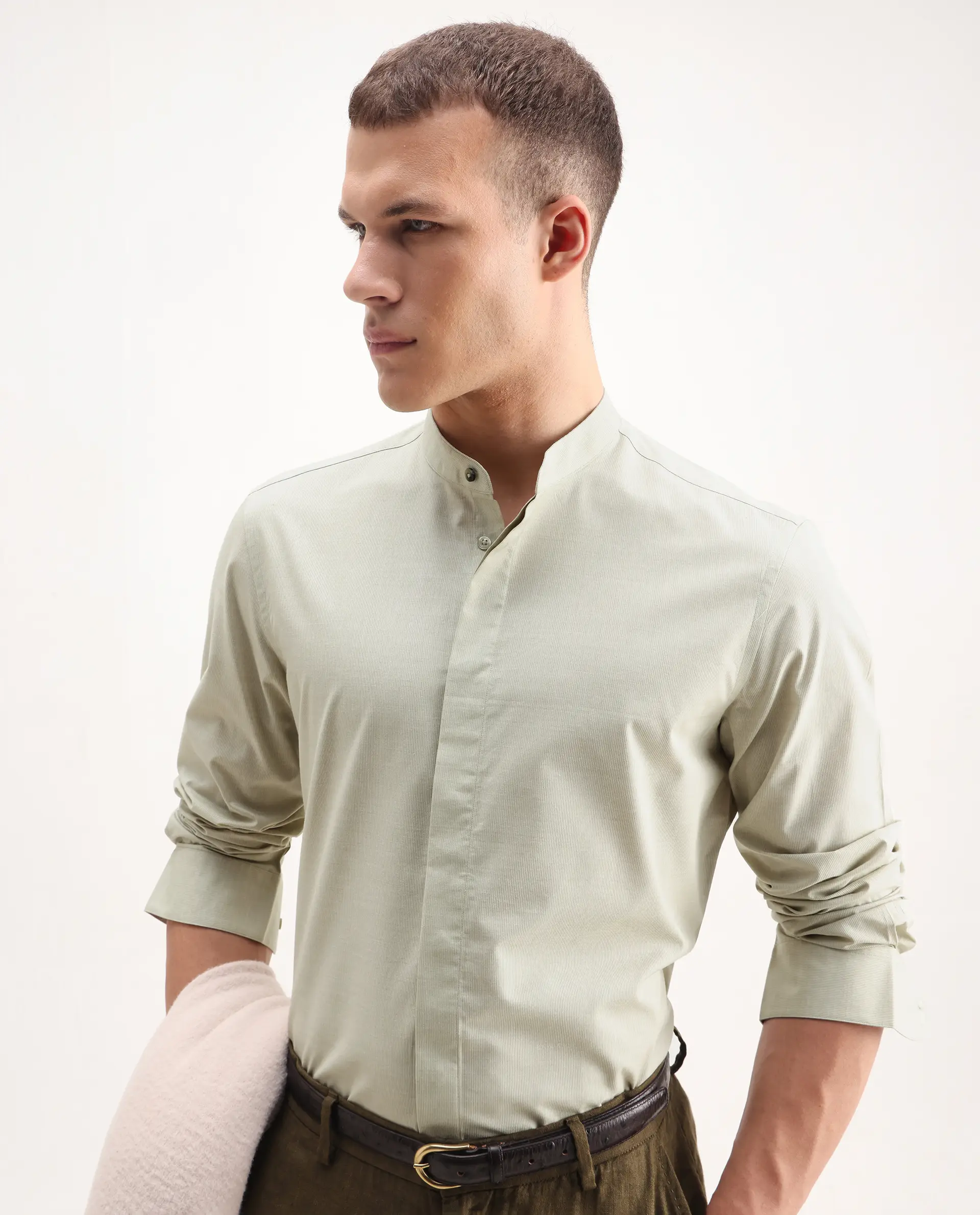 Rare Rabbit Men's Cadmi-25 Green Cotton Plain Regular Fit Full Sleeve Mandarin Collar Shirt