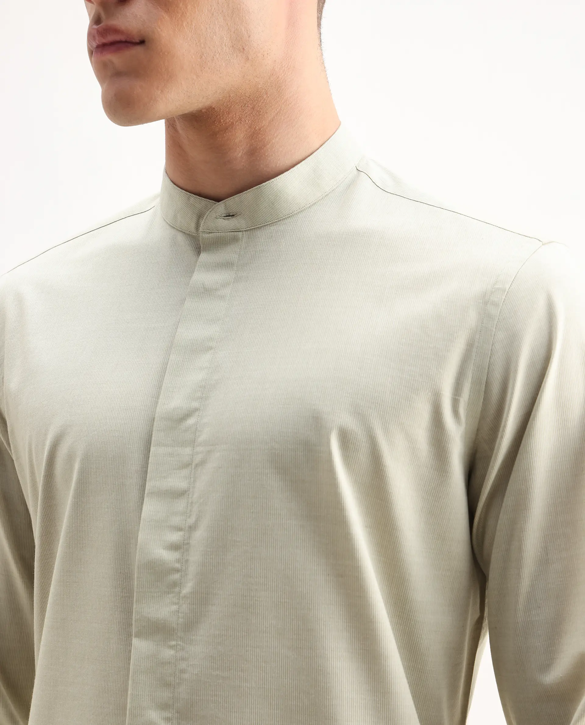 Rare Rabbit Men's Cadmi-25 Green Cotton Plain Regular Fit Full Sleeve Mandarin Collar Shirt - Image 3