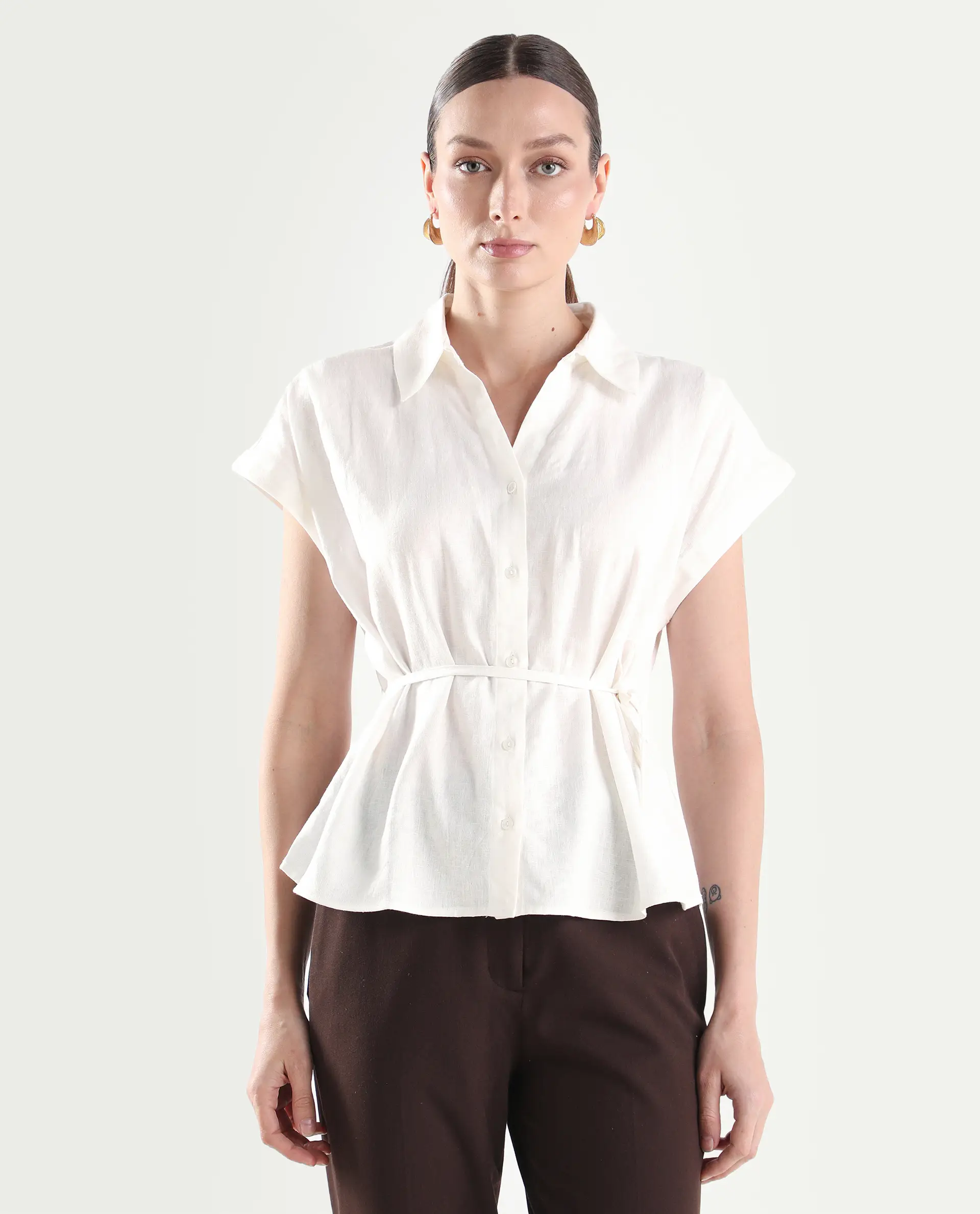 Rareism Women's Caes White Linen Blend Half Sleeve Boxy Plain Top - Image 3