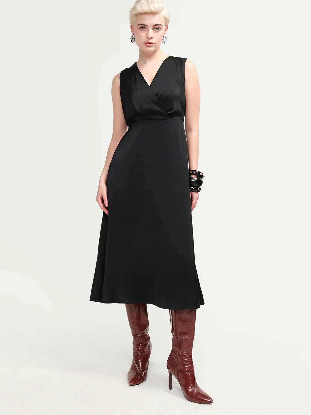 Rareism Women's Calen Black Polyester Sleeveless A-Line Plain Dress - Image 2