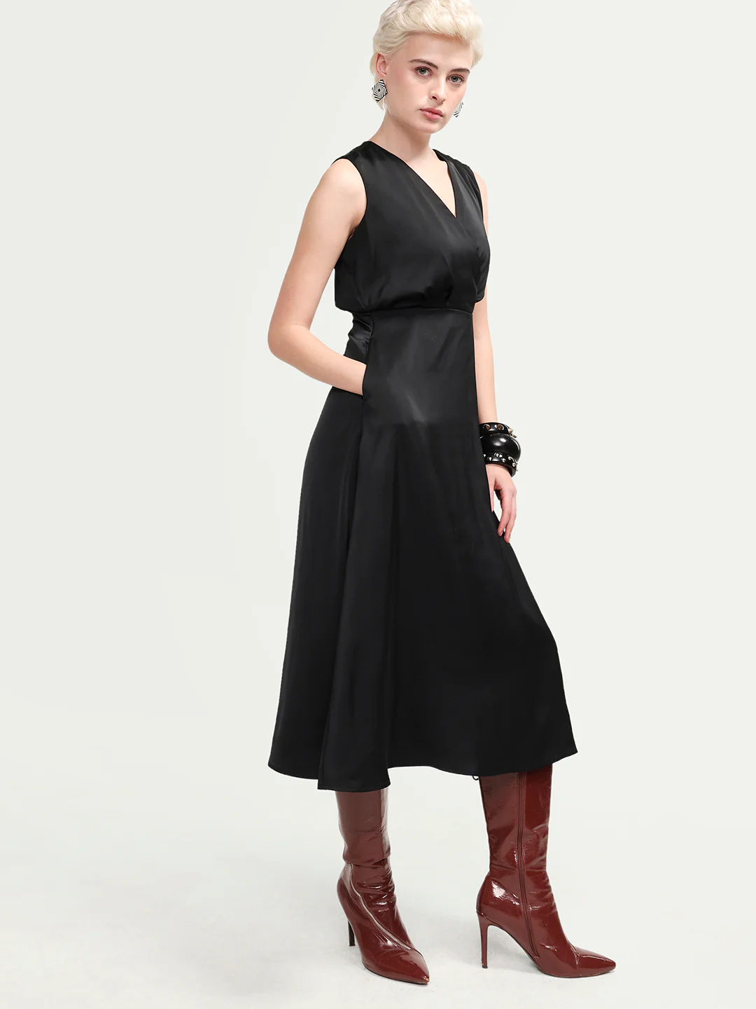 Rareism Women's Calen Black Polyester Sleeveless A-Line Plain Dress - Image 5