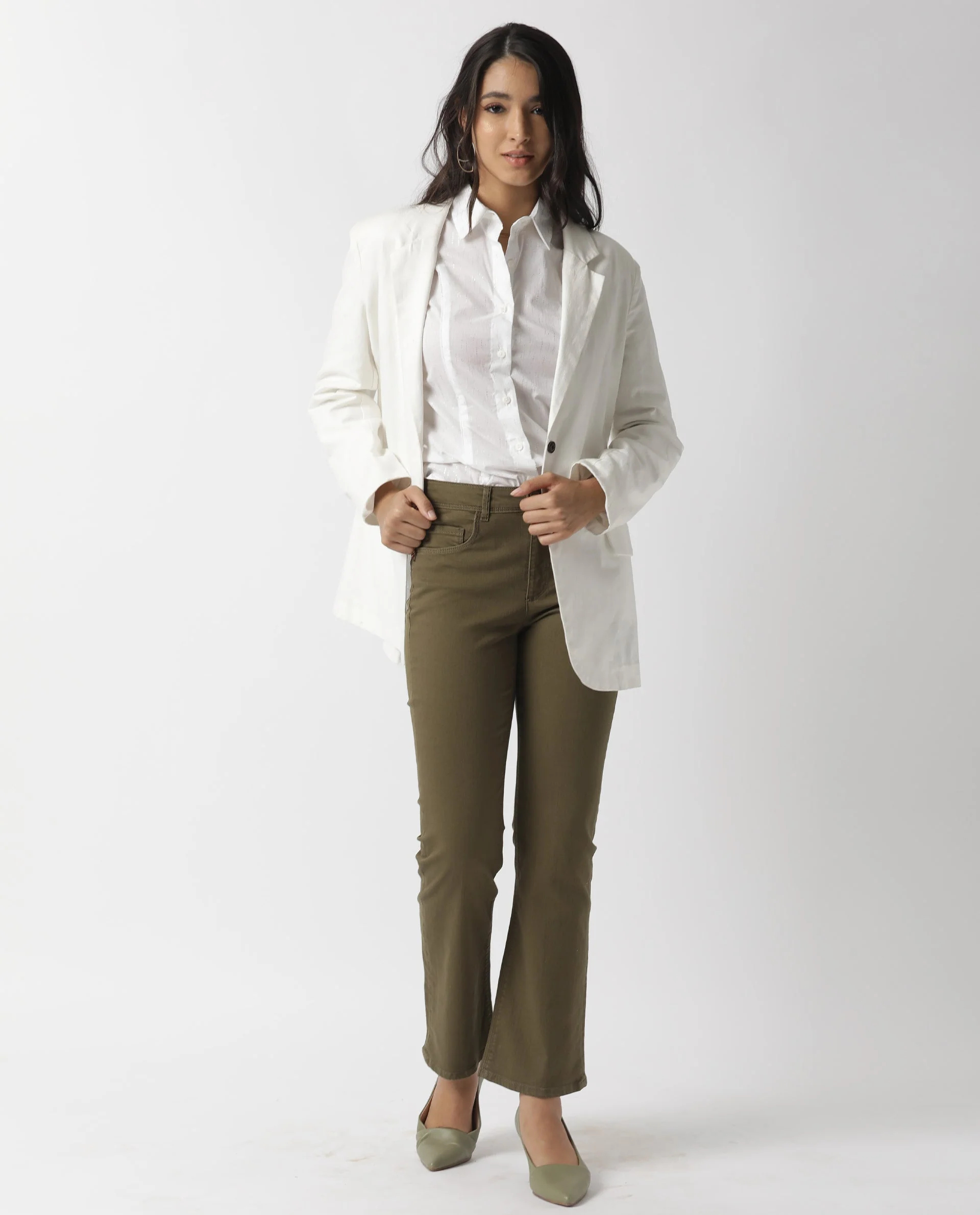 Rareism Women's Camelo White Cotton Spread Collar Plain Regular Fit Top - Image 3