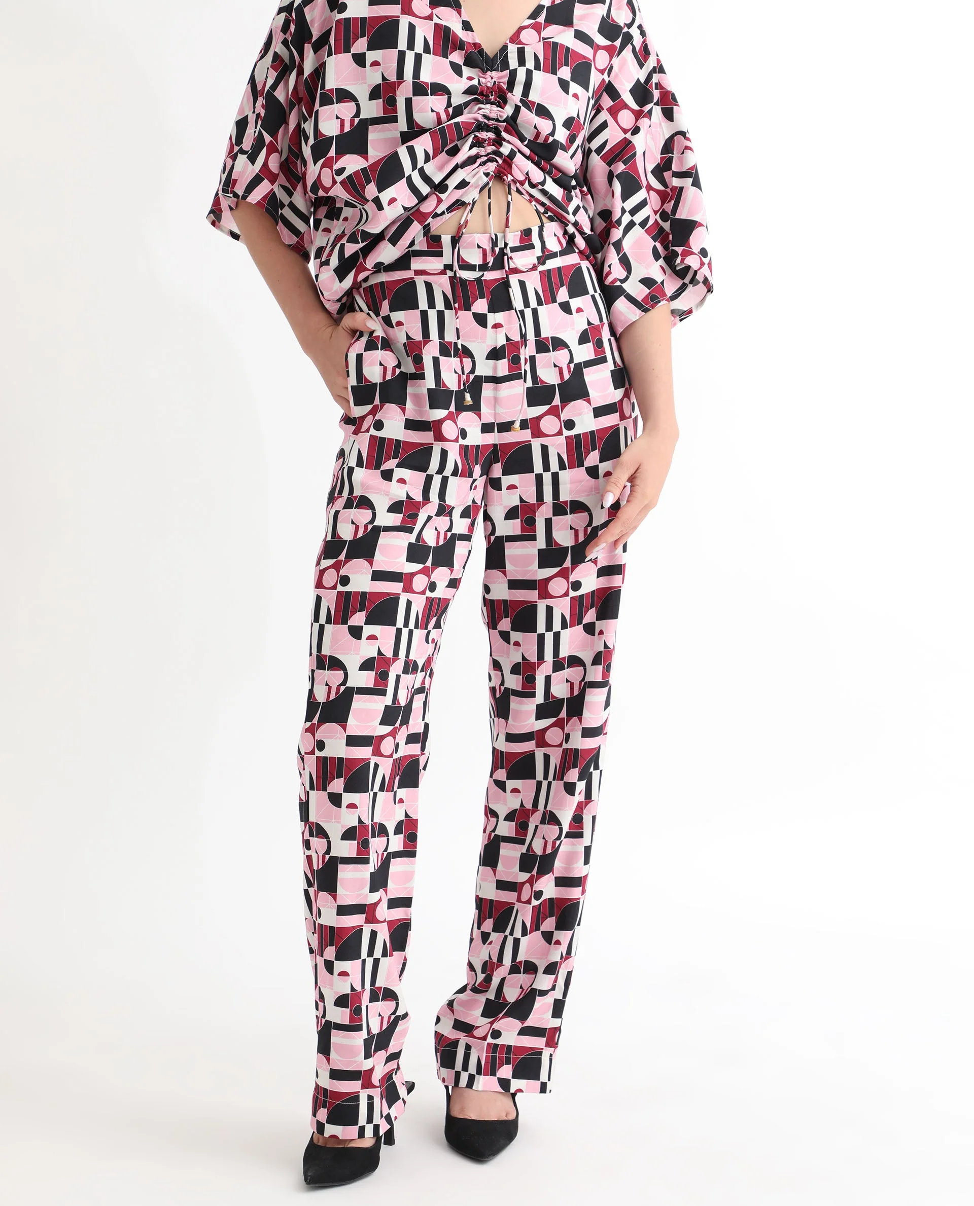 Rareism Women's Cameron Multi Viscose Abstract Print Ankle Length Relaxed Fit Trouser - Image 3
