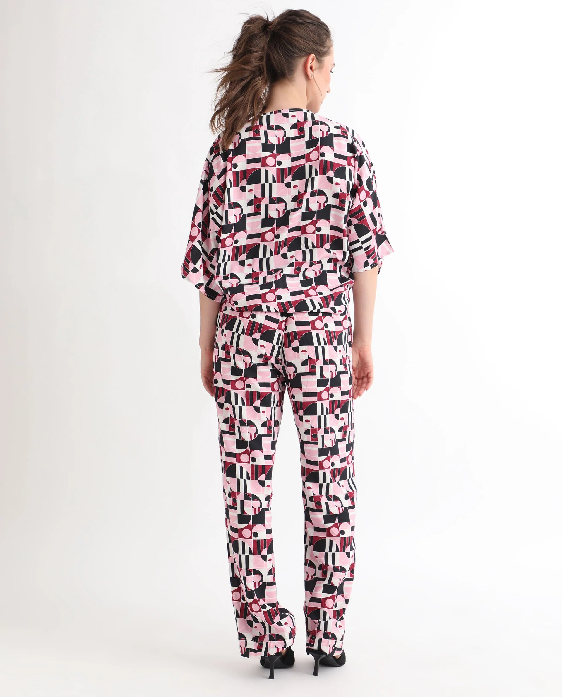 Rareism Women's Cameron Multi Viscose Abstract Print Ankle Length Relaxed Fit Trouser - Image 8
