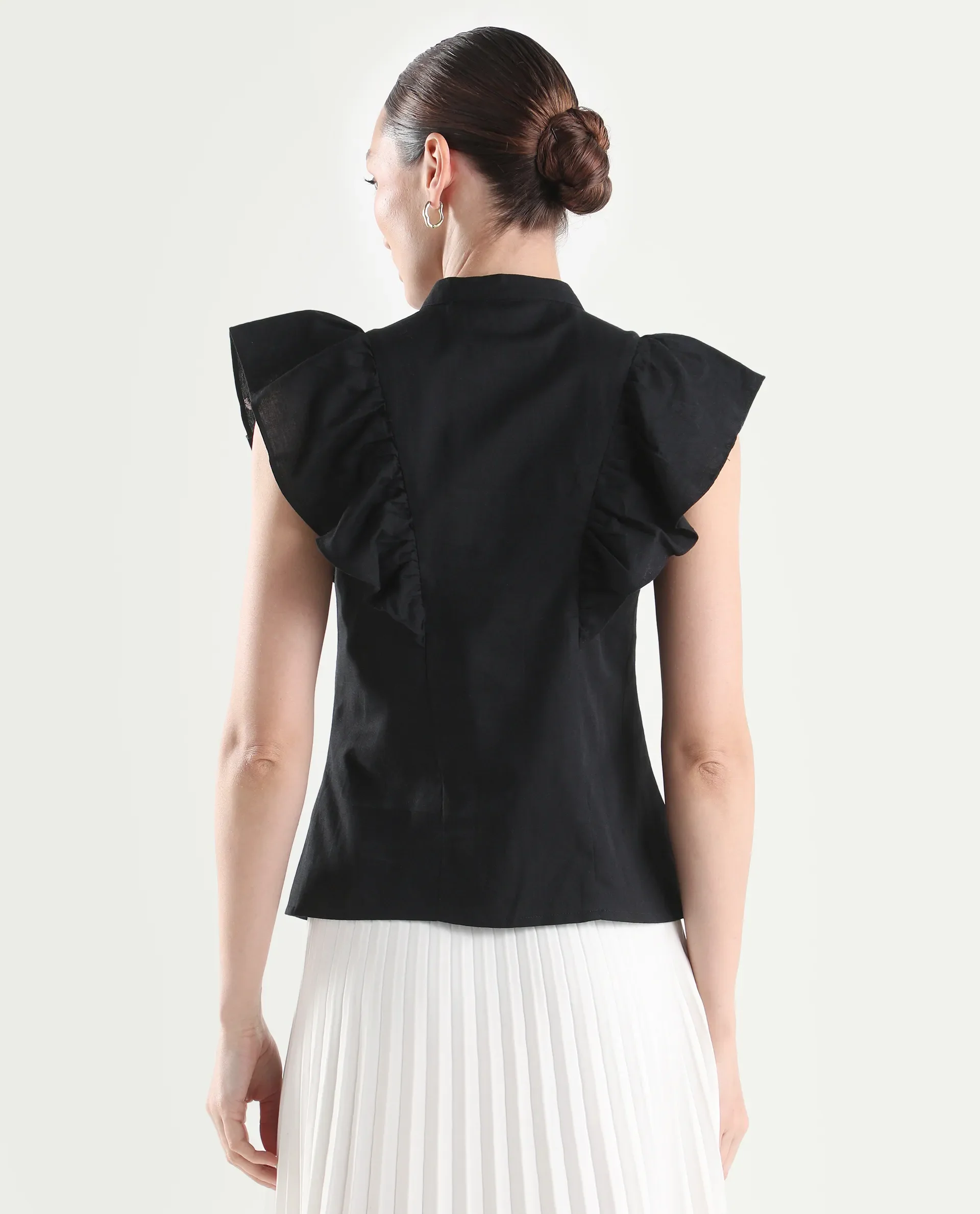 Rareism Women's Black Cotton Sleeveless Regular Fit Plain Top - Image 8