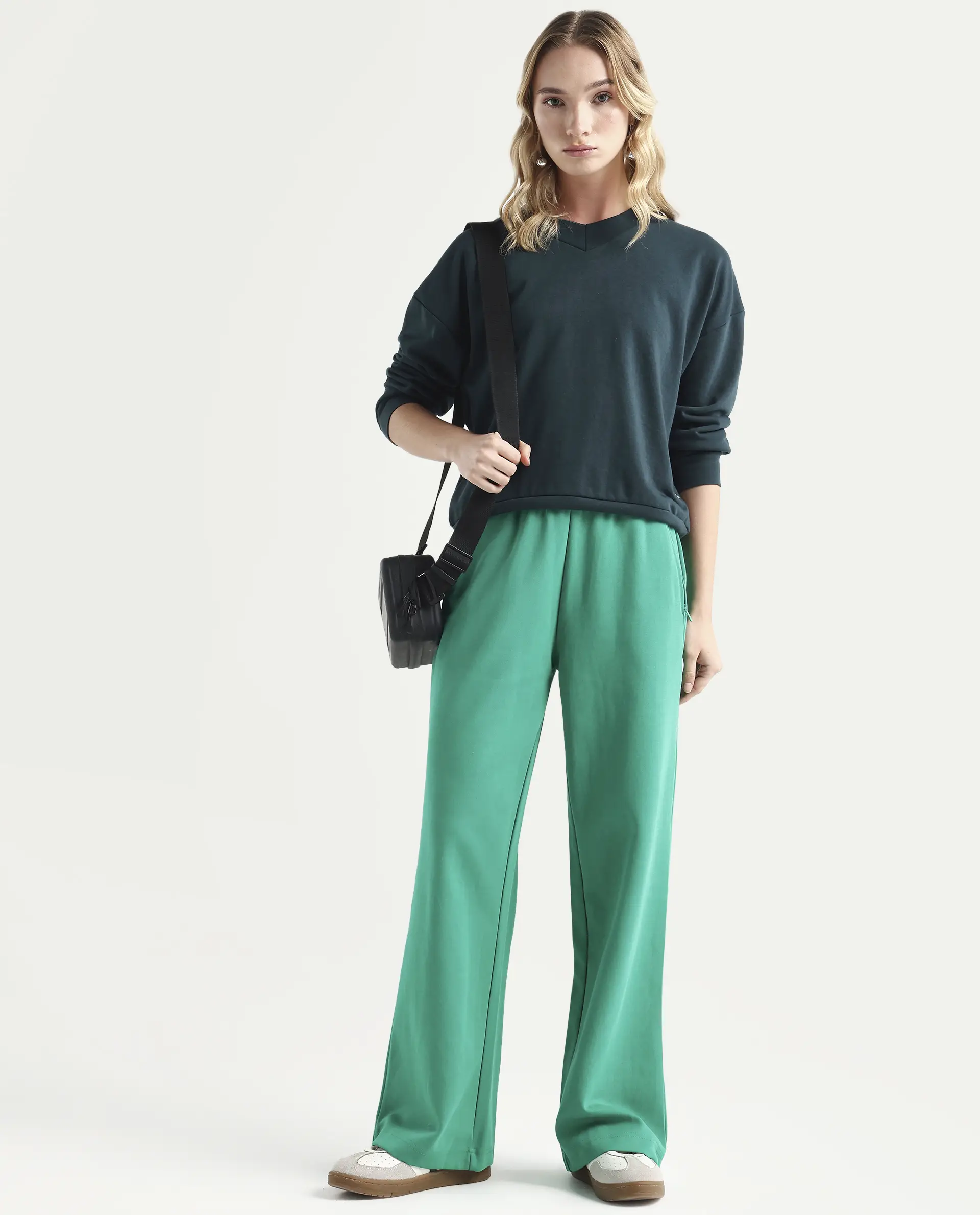 Rareism Women's Heavy Weight Interlock 340 Gsm Cotton Blend Plain Ankle Length Relaxed Fit Track Pant Flared - Image 2