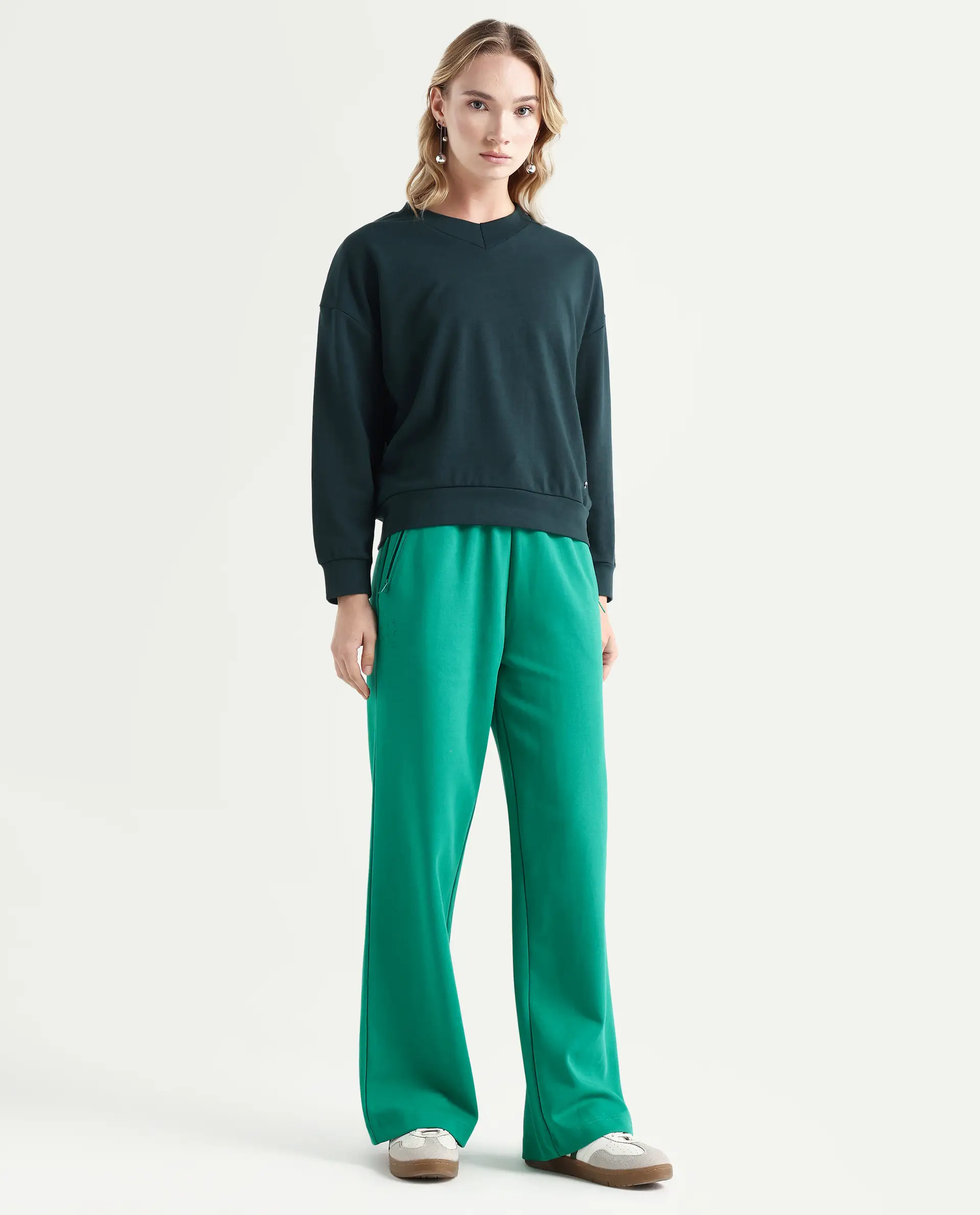 Rareism Women's Heavy Weight Interlock 340 Gsm Cotton Blend Plain Ankle Length Relaxed Fit Track Pant Flared - Image 6