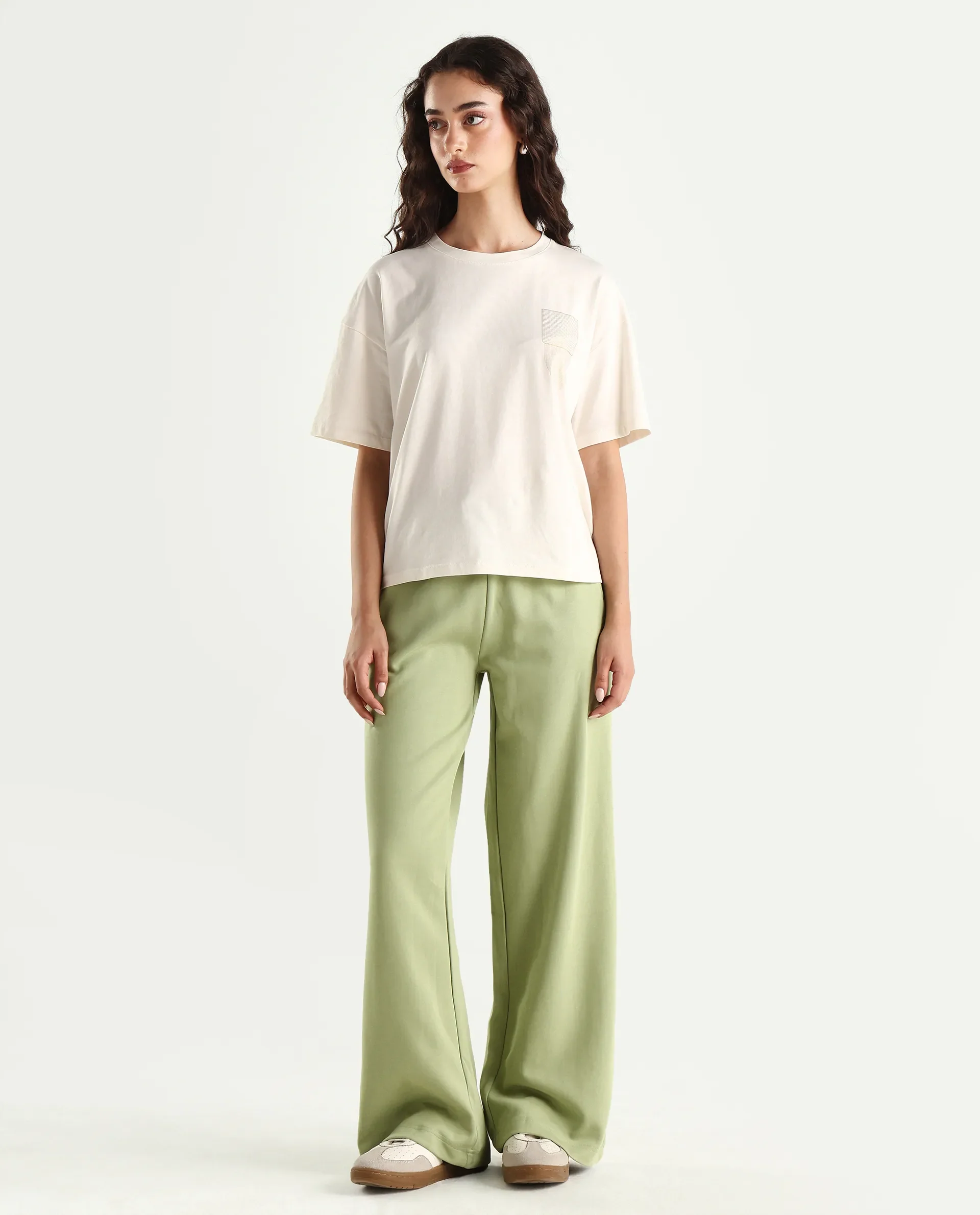 Rareism Women's Heavy Weight Interlock 340 Gsm Cotton Blend Plain Ankle Length Relaxed Fit Track Pant Flared - Image 3