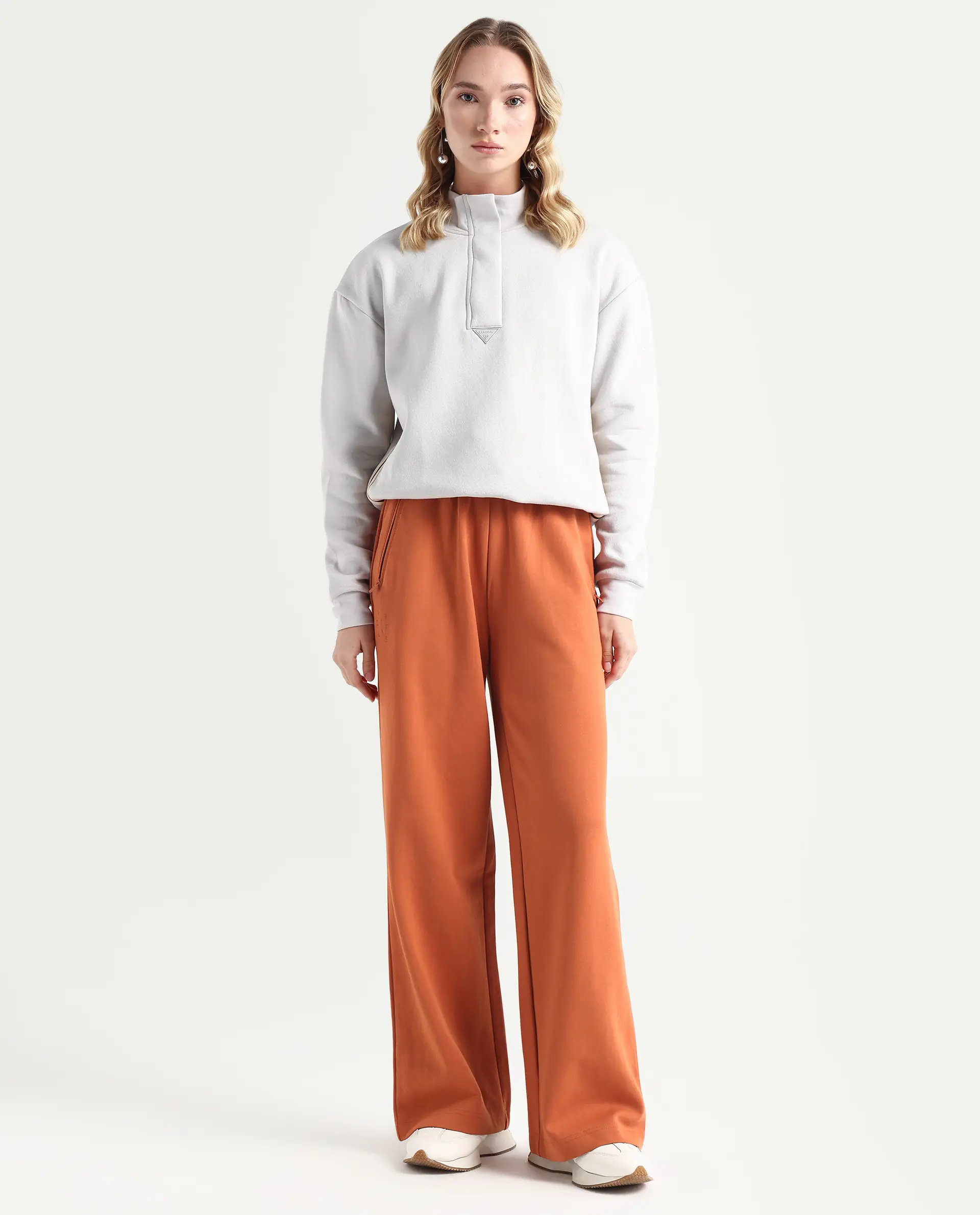 Rareism Women's Heavy Weight Interlock 340 Gsm Cotton Blend Plain Ankle Length Relaxed Fit Track Pant Flared - Image 3