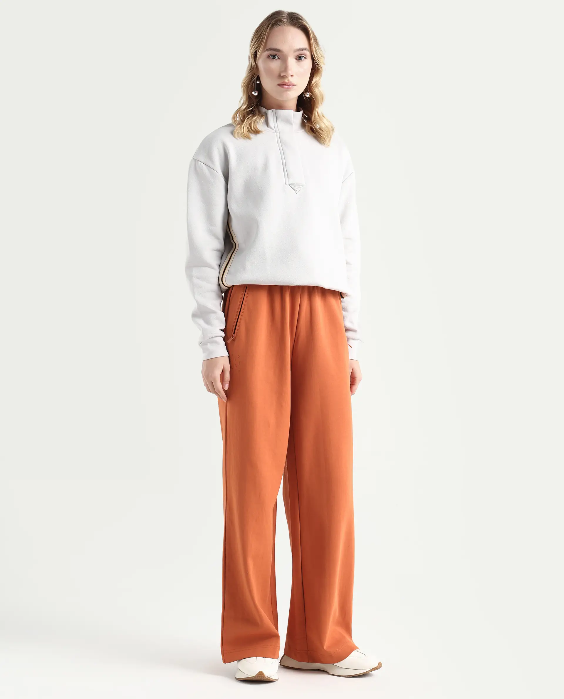 Rareism Women's Heavy Weight Interlock 340 Gsm Cotton Blend Plain Ankle Length Relaxed Fit Track Pant Flared - Image 6