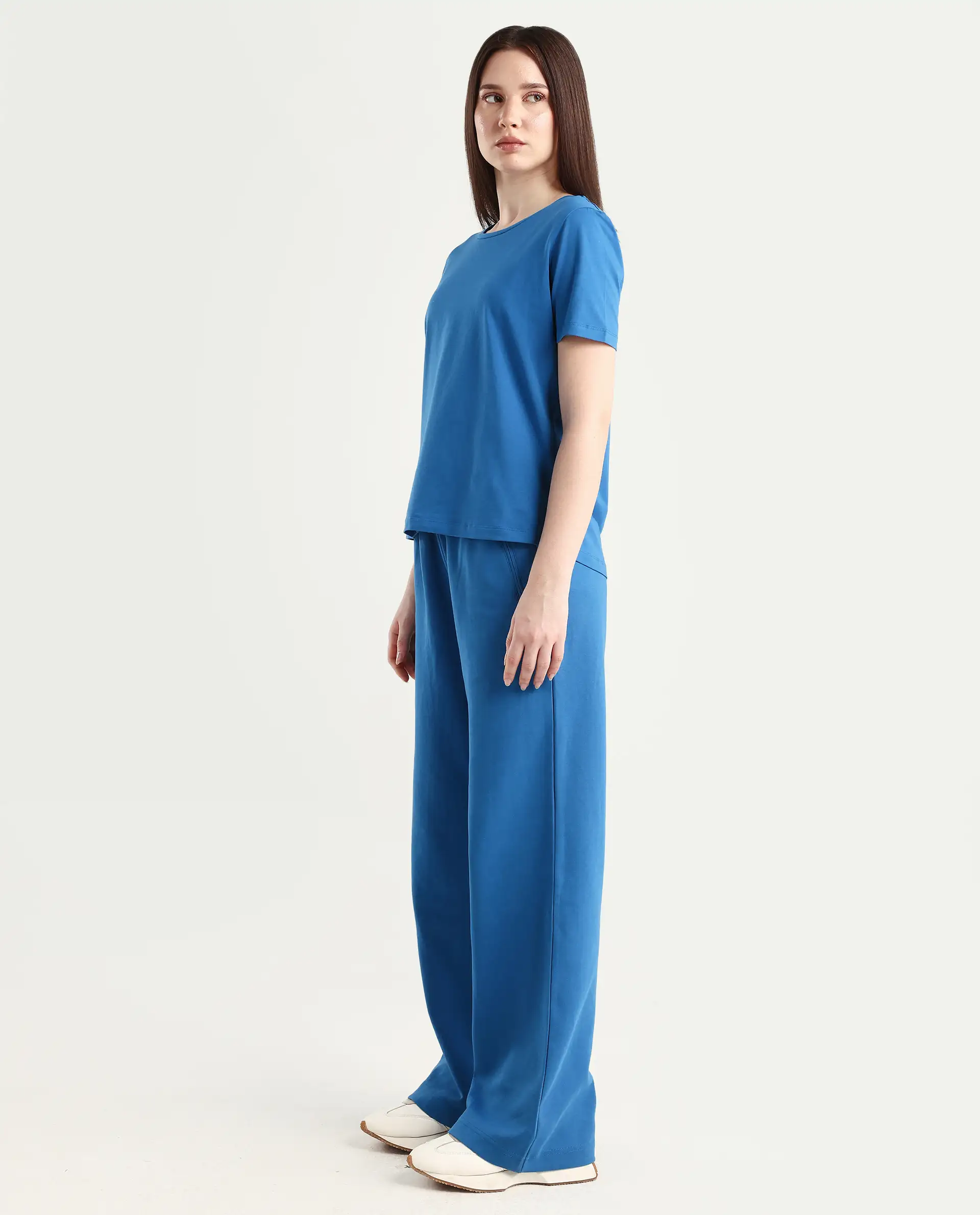 Rareism Women's Heavy Weight Interlock 340 Gsm Cotton Blend Plain Ankle Length Relaxed Fit Track Pant Flared - Image 5