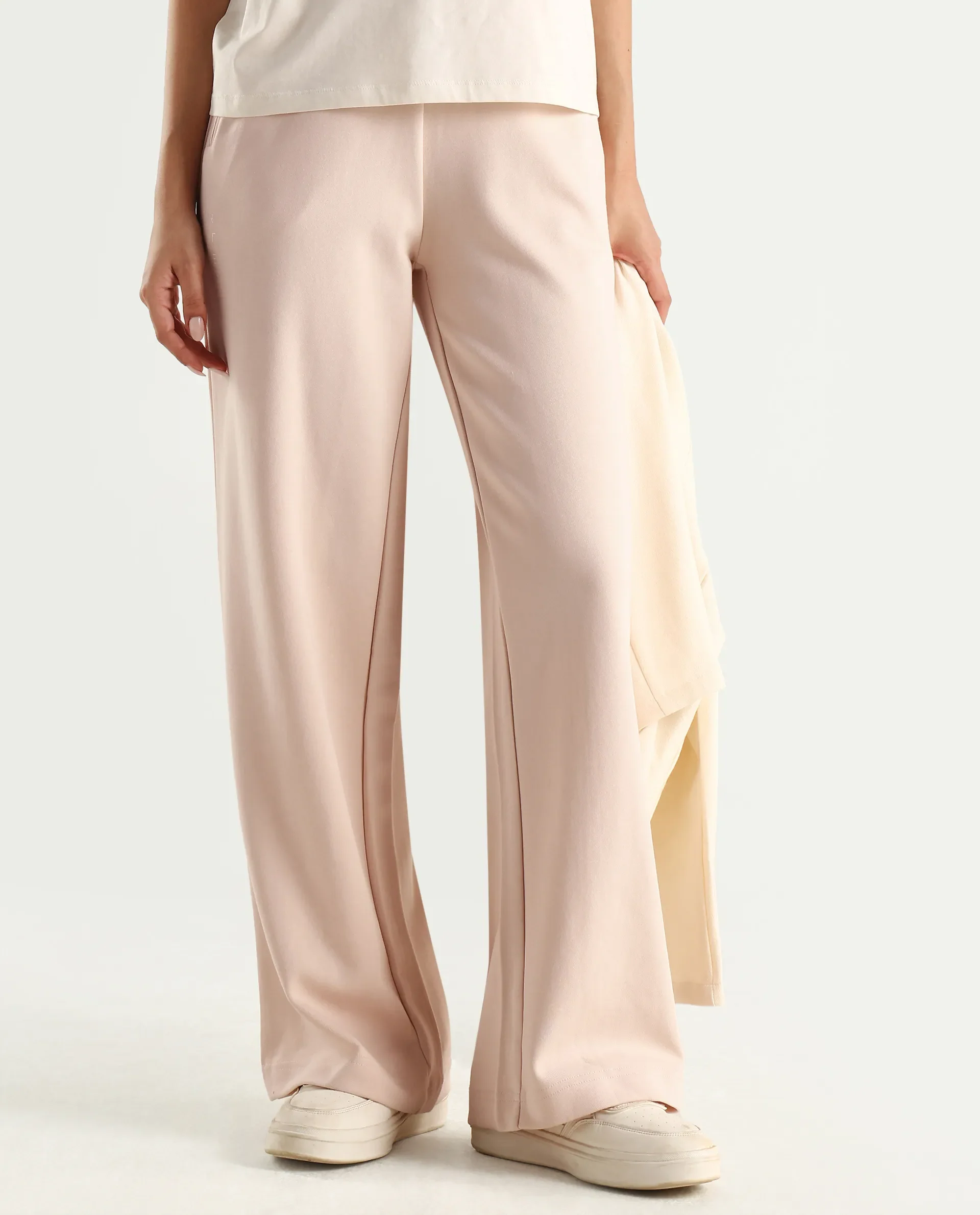 Rareism Women's Heavy Weight Interlock 340 Gsm Cotton Blend Plain Ankle Length Relaxed Fit Track Pant Flared - Image 2