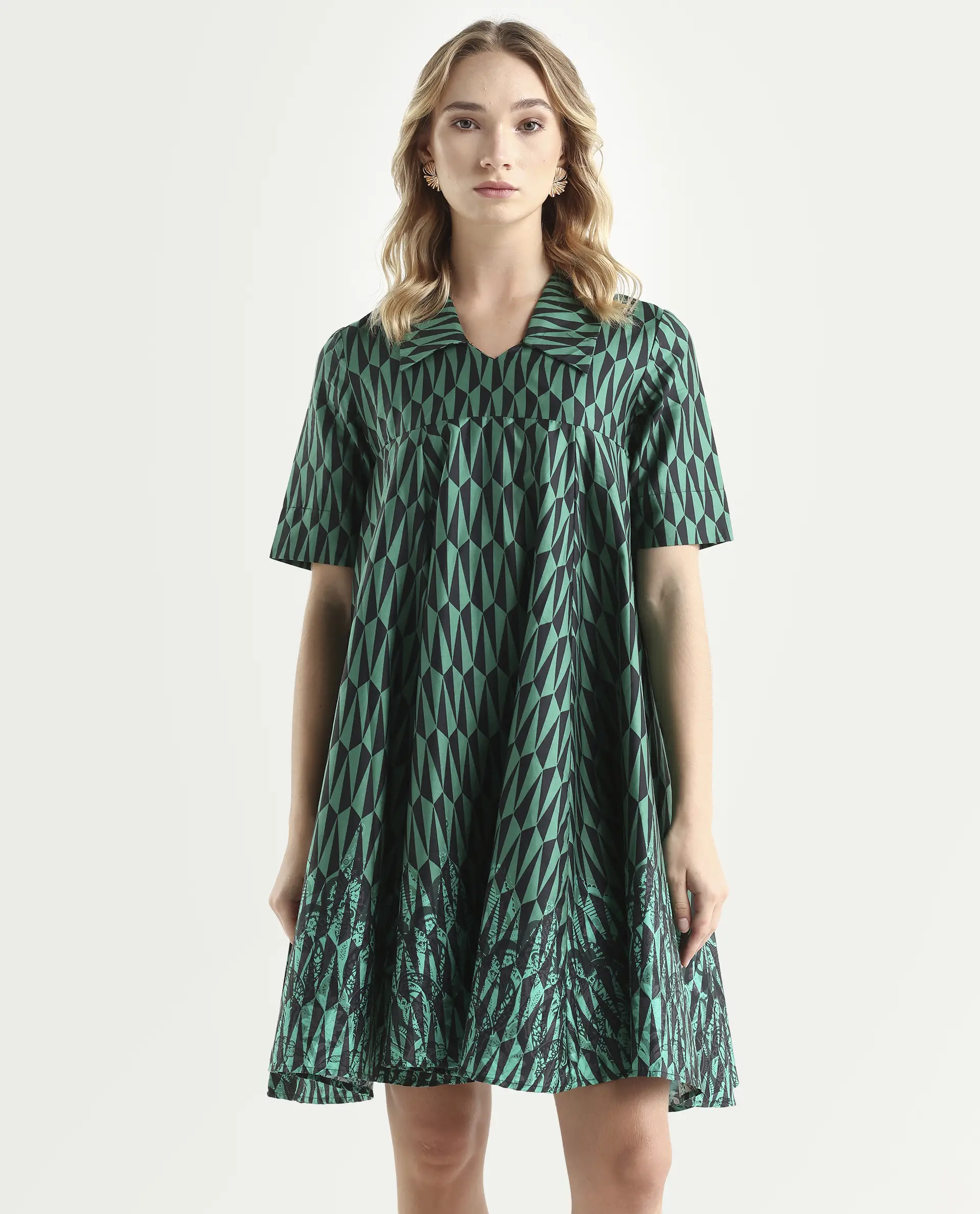 Rareism Women's Carolin Green Cotton Spread Collar Geometric Print Knee Length Fit And Flare Dress - Image 3