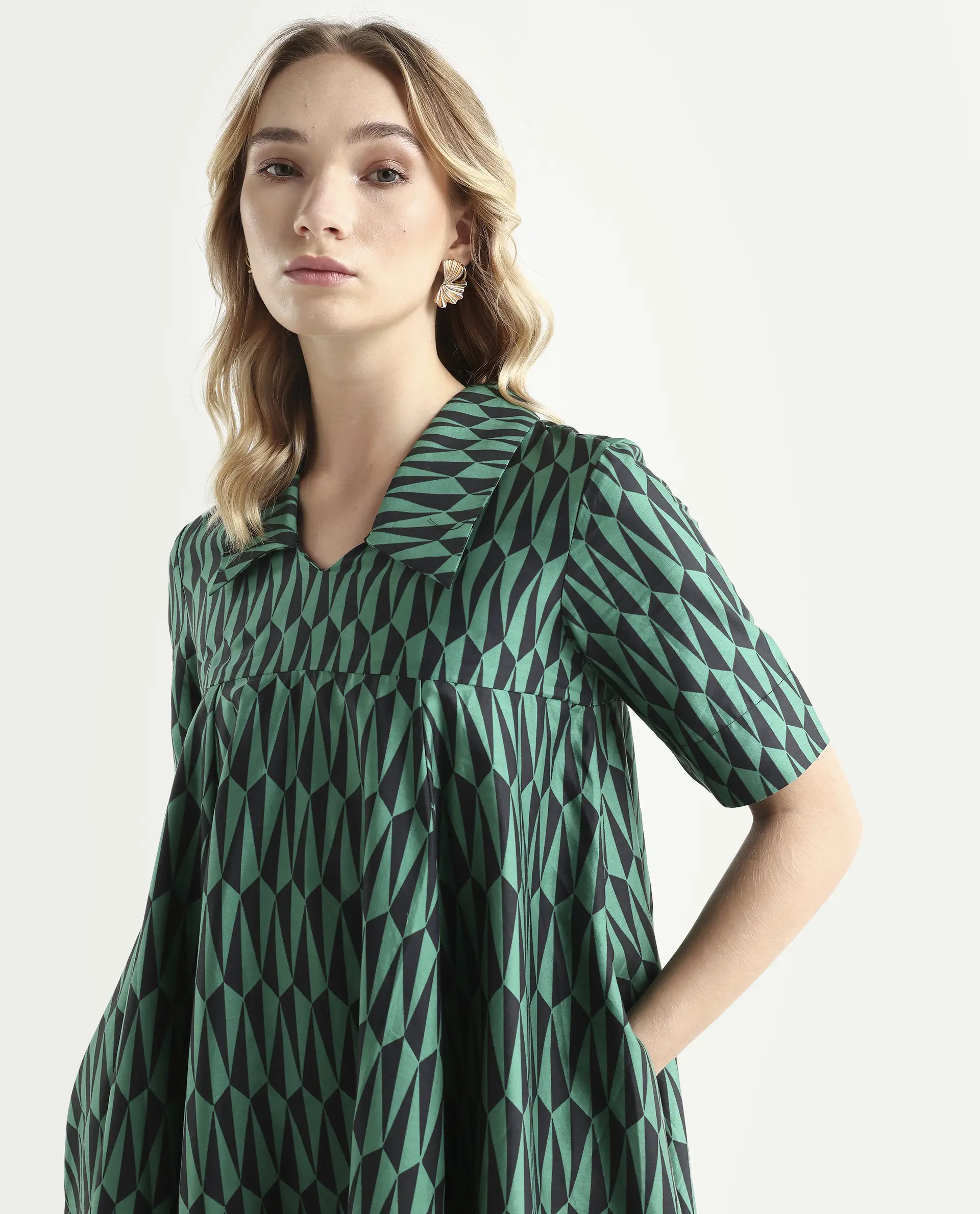 Rareism Women's Carolin Green Cotton Spread Collar Geometric Print Knee Length Fit And Flare Dress - Image 4