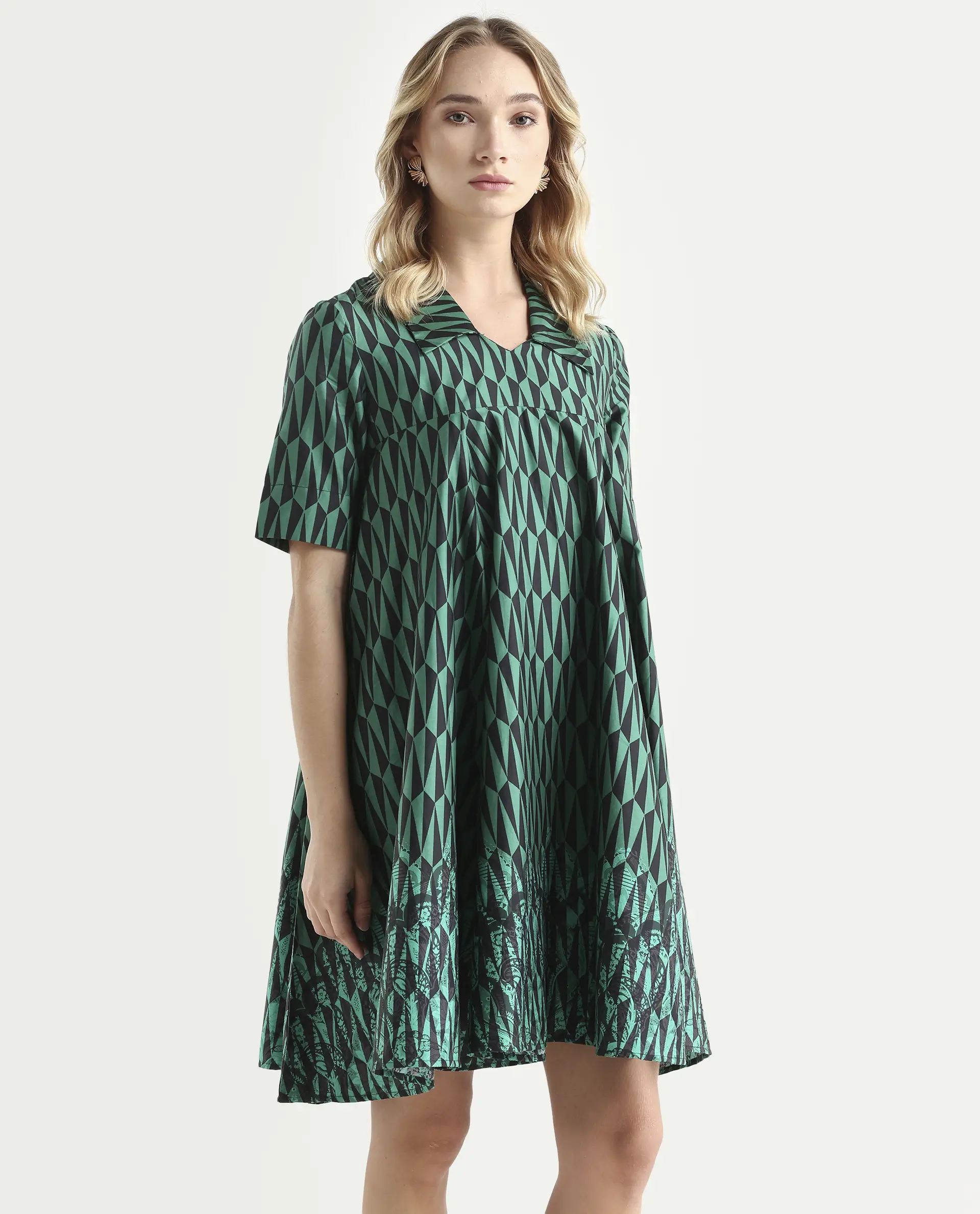 Rareism Women's Carolin Green Cotton Spread Collar Geometric Print Knee Length Fit And Flare Dress - Image 6