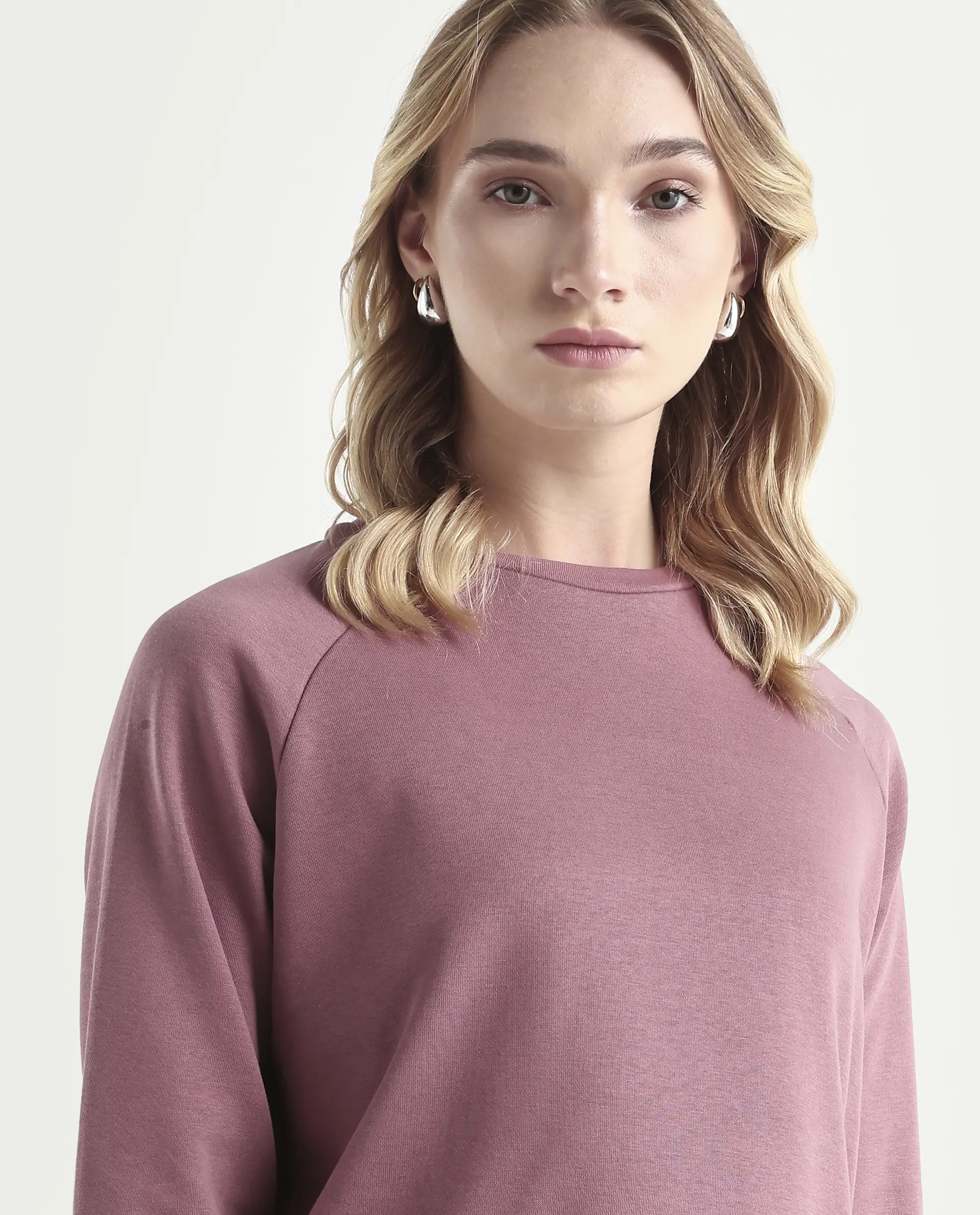 Rareism Women's Medium Weight Terry 290 Gsm Cotton Blend Crew Neck Plain Cuffed Sleeve Relaxed Fit Sweatshirt - Image 4