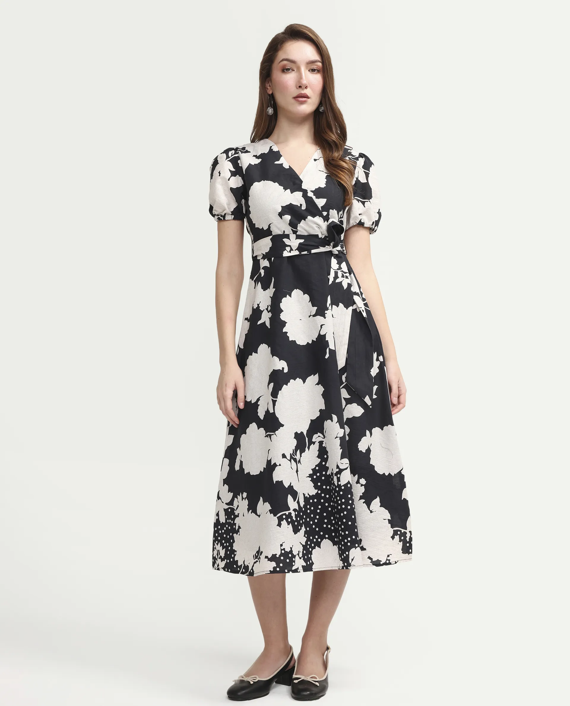 Rareism Women's Cazzy Black Cotton Half Sleeve Flared Floral Print Dress - Image 4