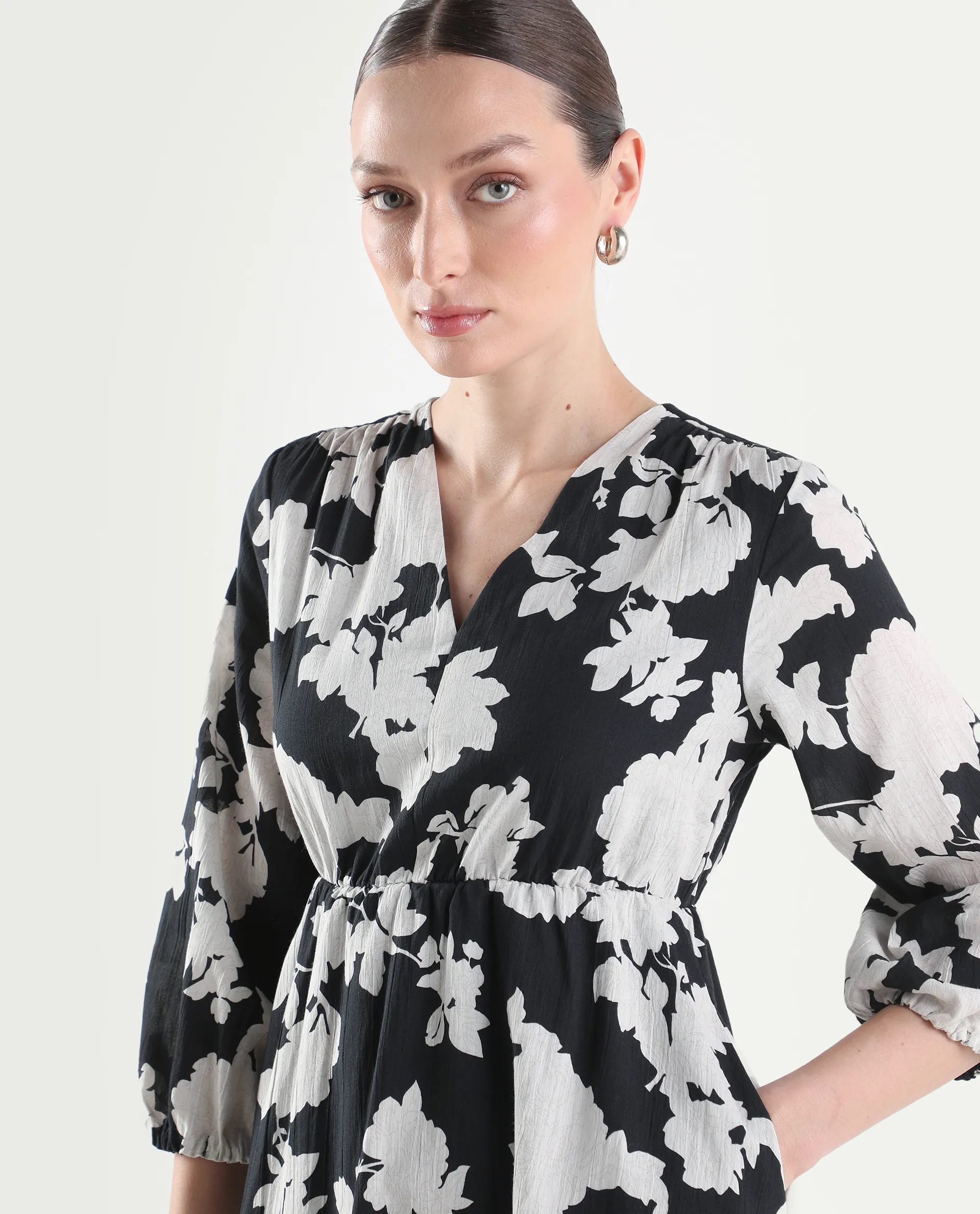 Rareism Women's Cezar Black Cotton 3/4Th Sleeve Flared Printed Dress - Image 4