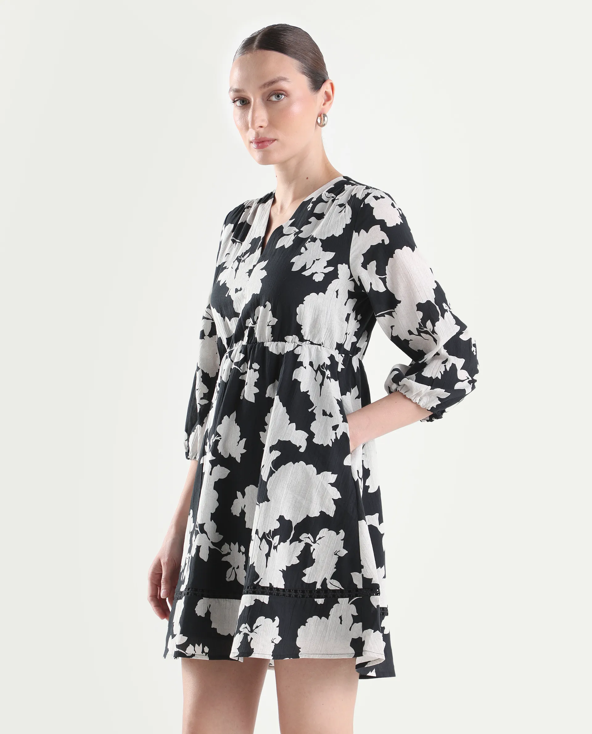 Rareism Women's Cezar Black Cotton 3/4Th Sleeve Flared Printed Dress - Image 5