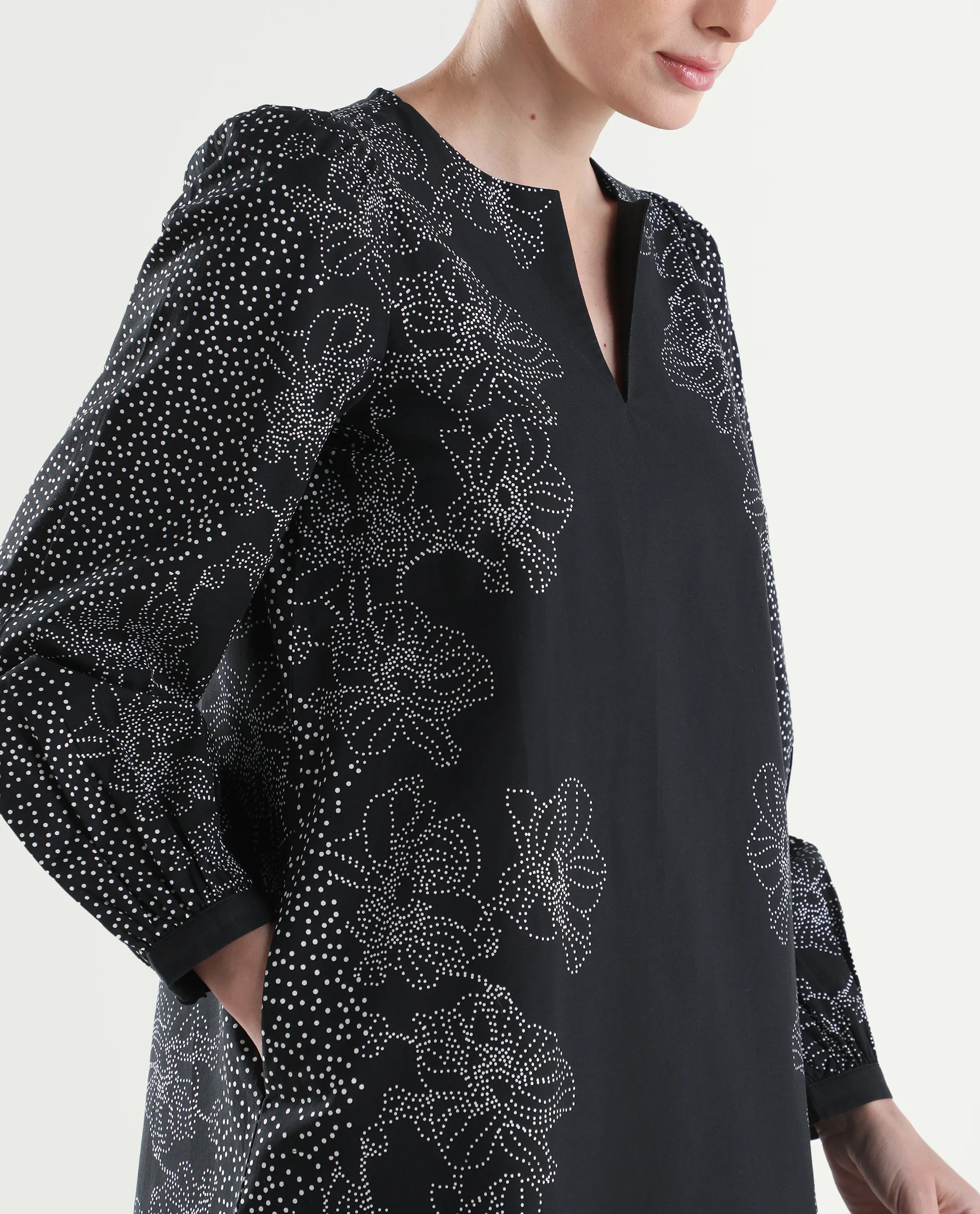 Rareism Women's Ciana Black Cotton Full Sleeve Relaxed Fit Floral Print Dress - Image 4