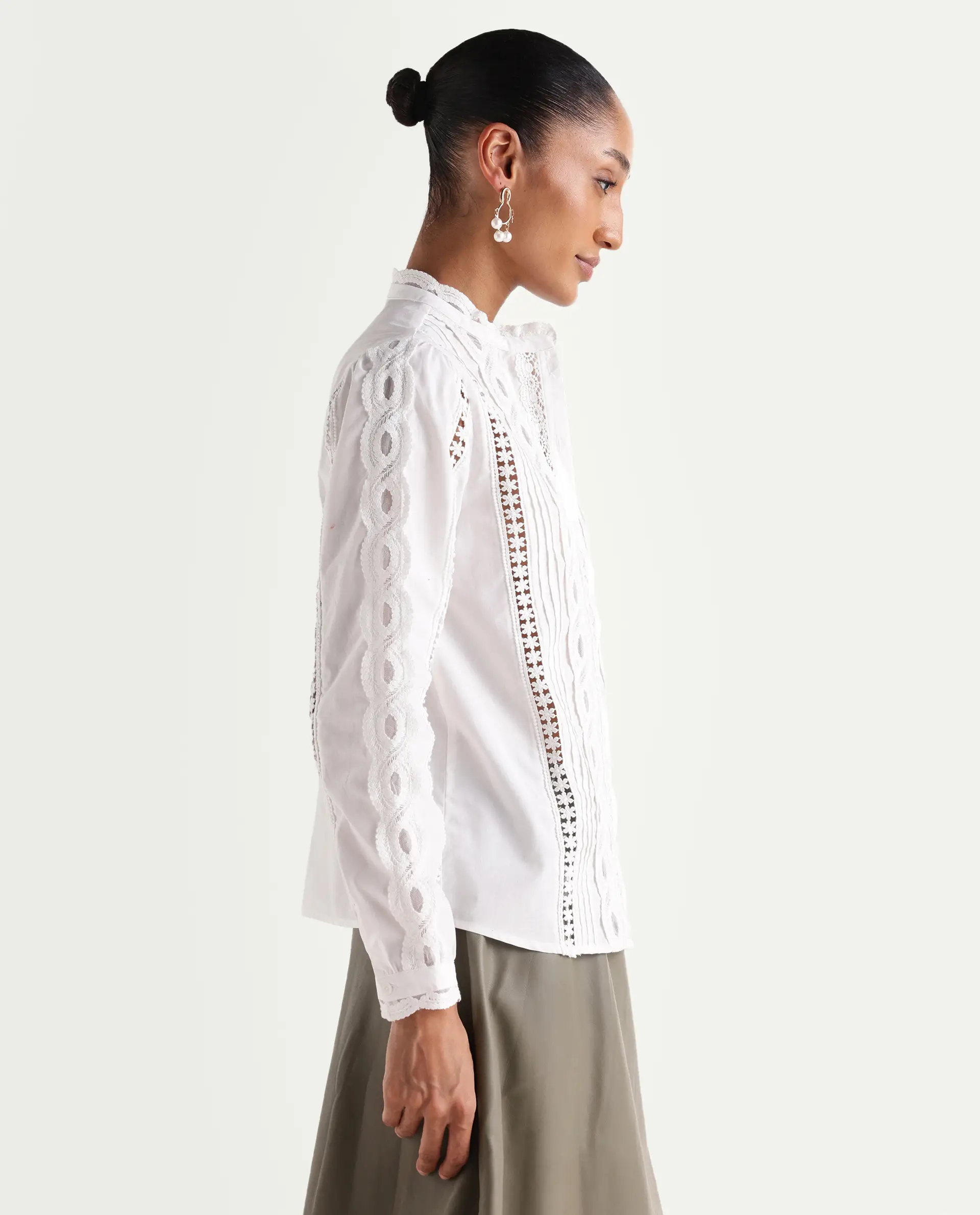Rareism Women's Cila White Cotton Full Sleeve Relaxed Fit Plain Top - Image 6