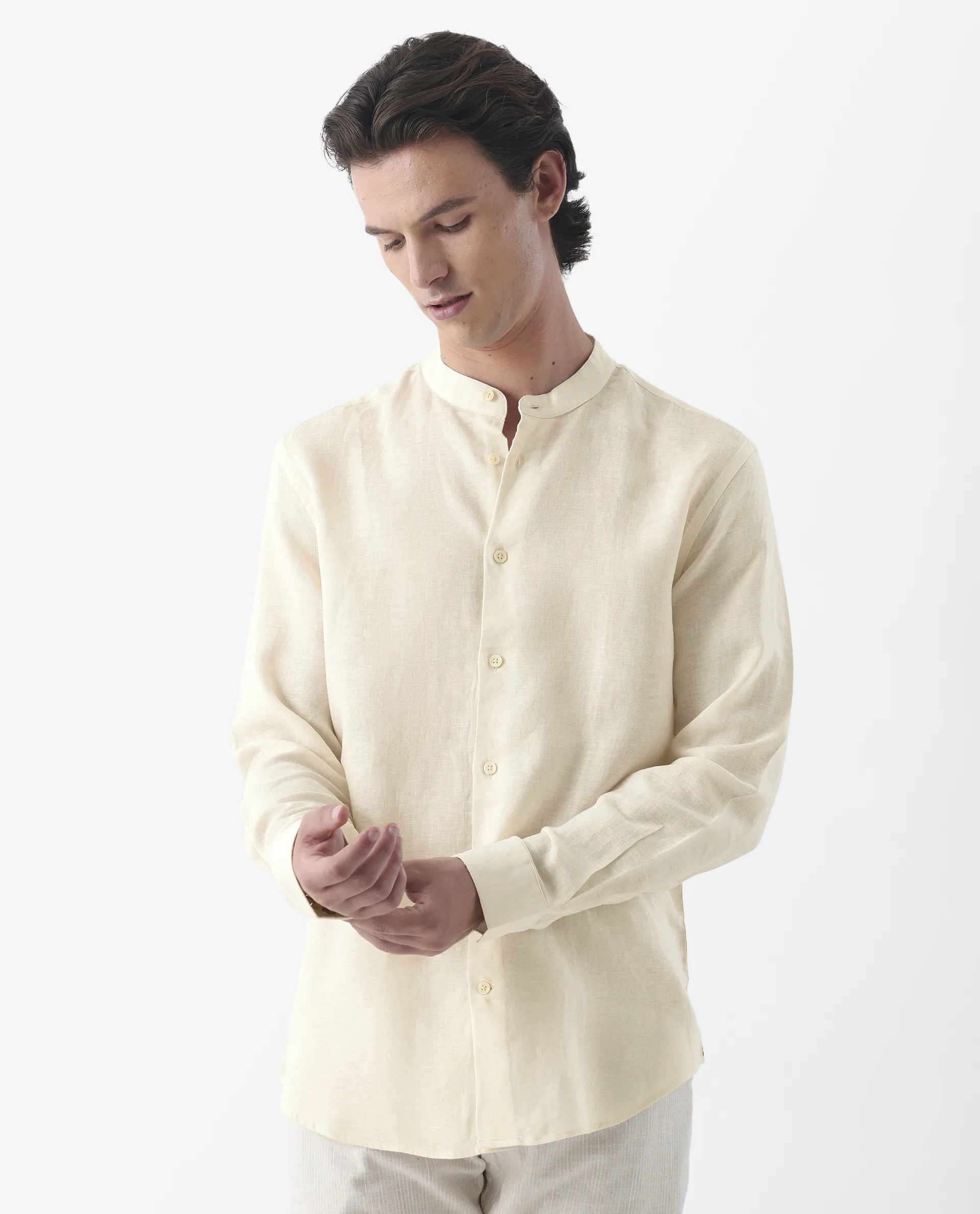 Rare Rabbit Men's Cinex Ls-25 Off White Linen Blend Plain Regular Fit Full Sleeve Mandarin Collar Shirt - Image 2