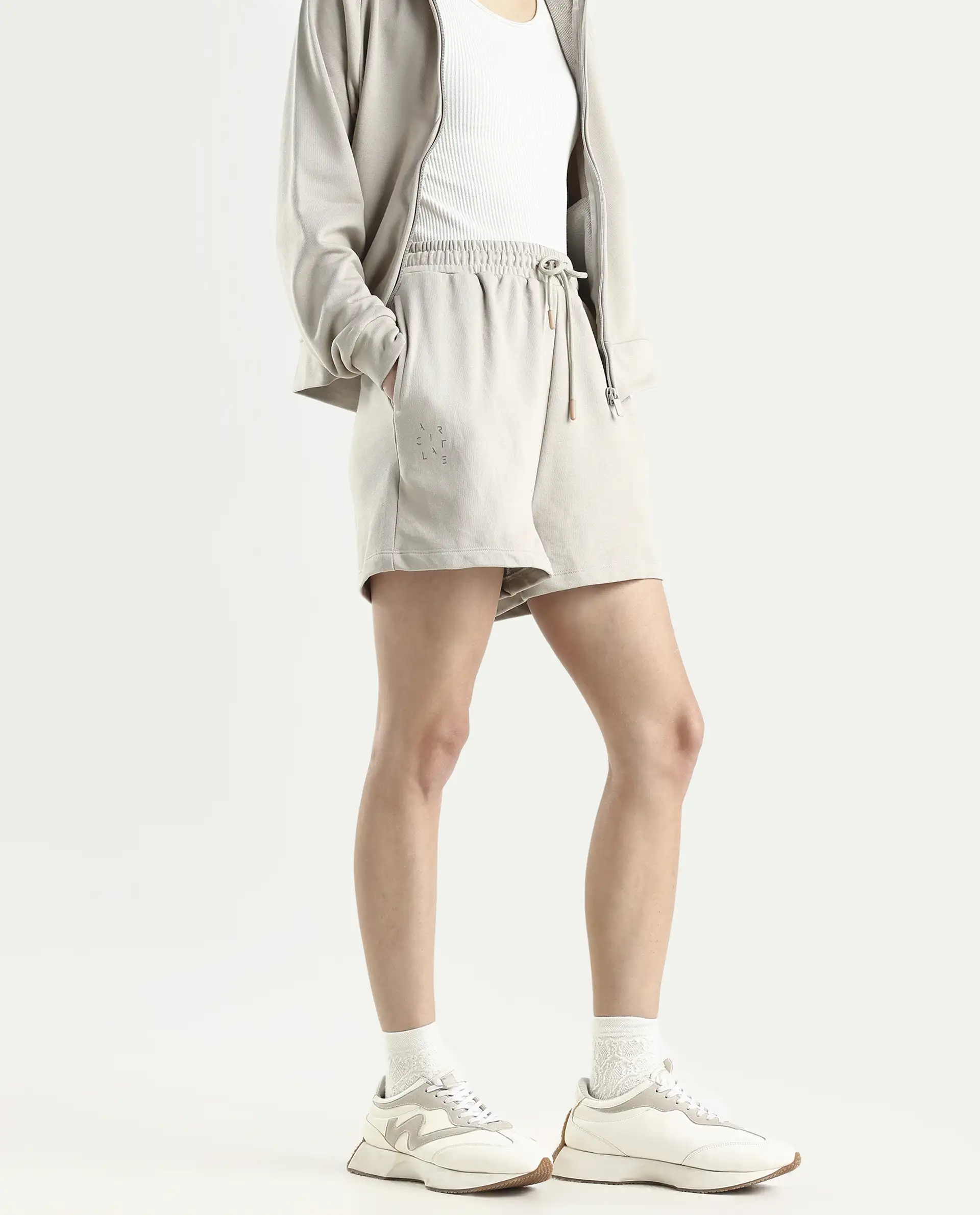 Rareism Women's Medium Weight Terry 290 Gsm Cotton Blend Plain Mini Relaxed Fit Shorts - Image 2