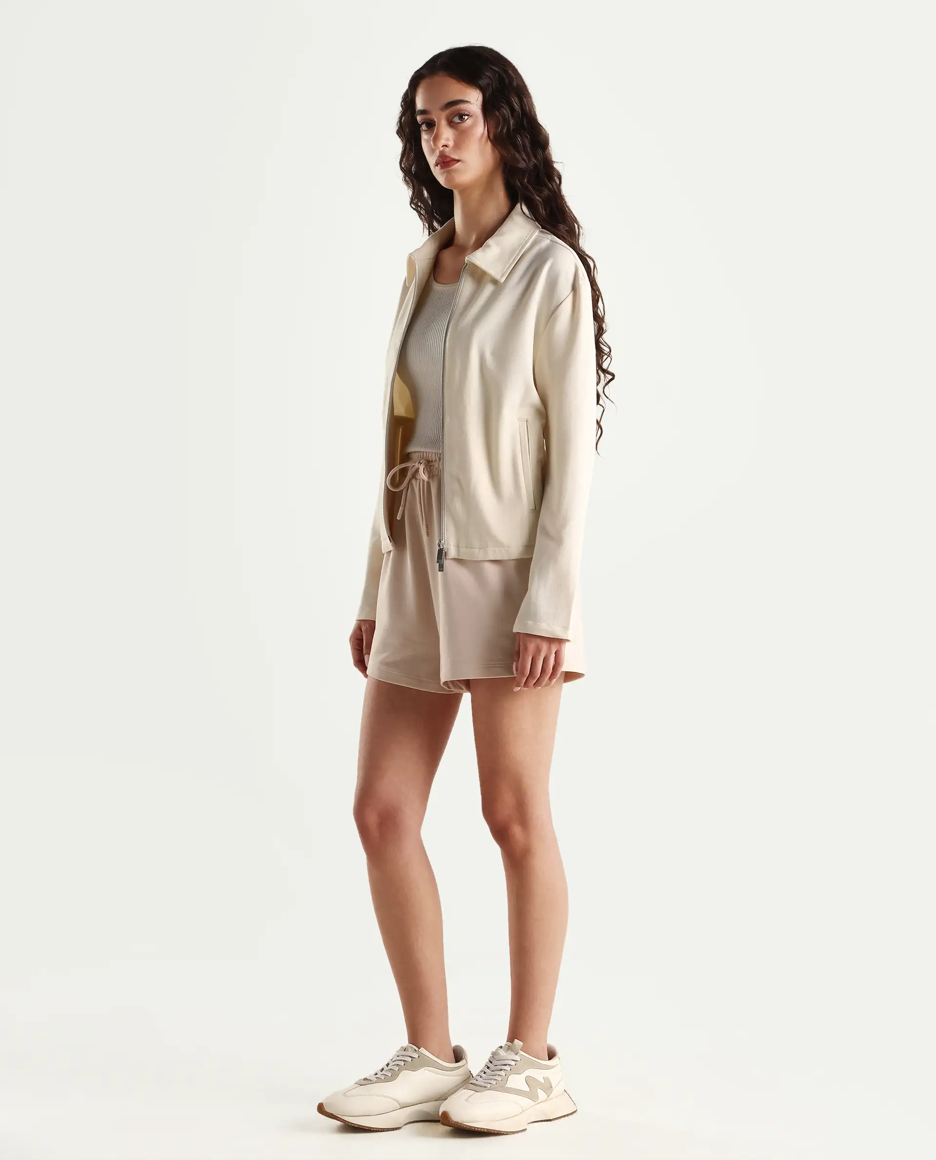 Rareism Women's Medium Weight Terry 290 Gsm Cotton Blend Plain Mini Relaxed Fit Shorts - Image 4