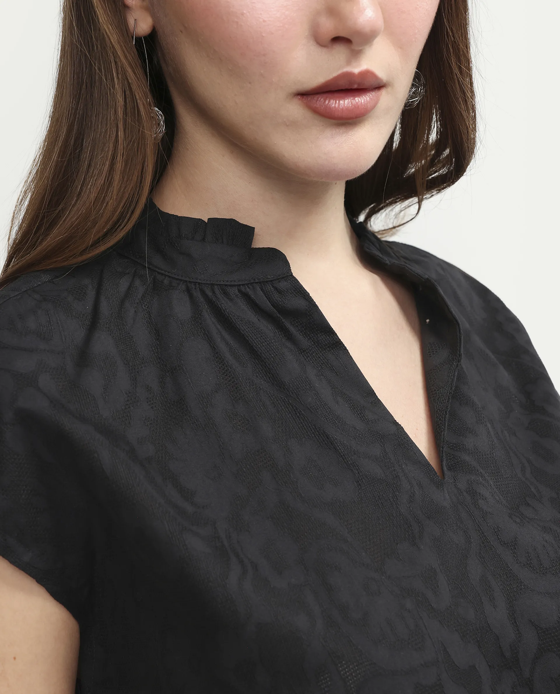 Rareism Women's Closia Black Cotton Half Sleeve Relaxed Fit Jacquard Top - Image 4