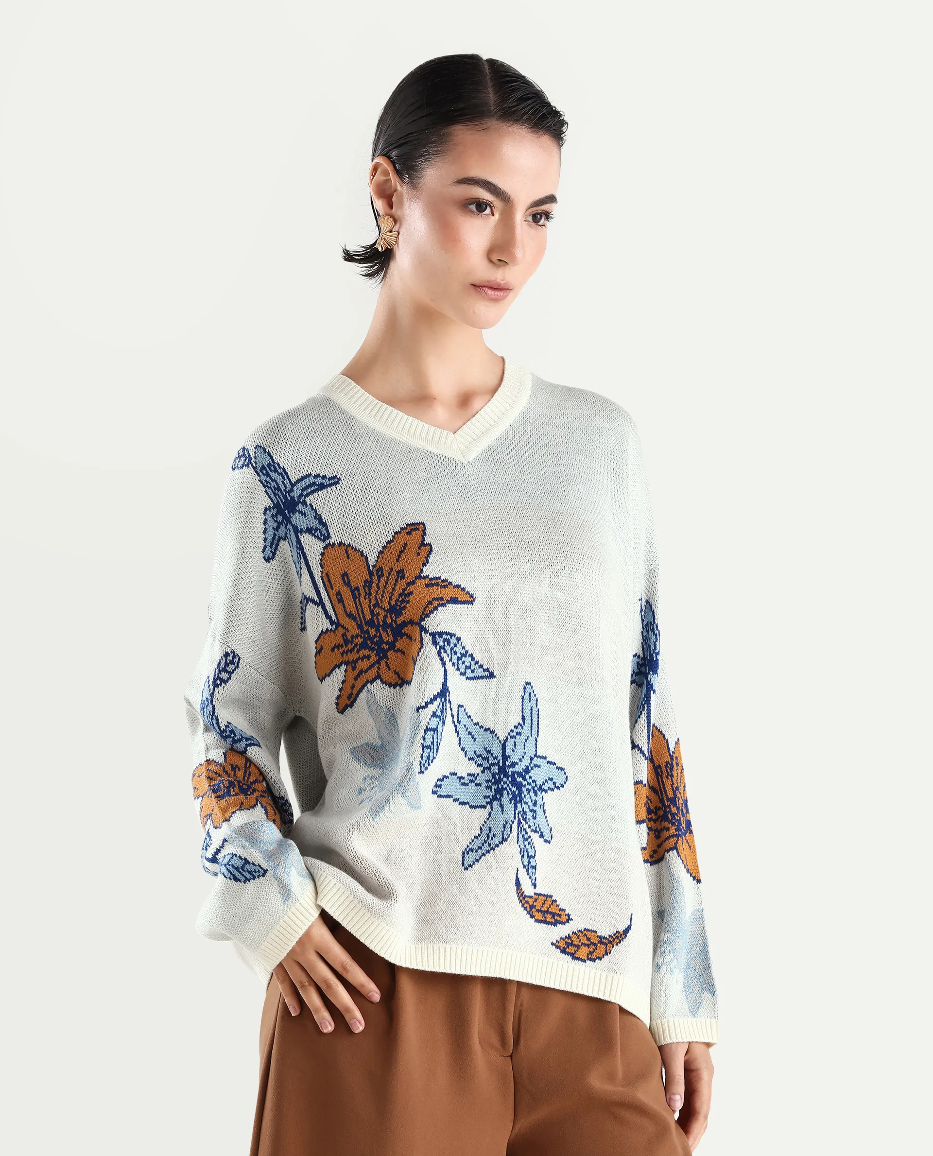 Rareism Women's Cometry Off White Acrylic V-Neck Floral Print Relaxed Fit Sweater - Image 6
