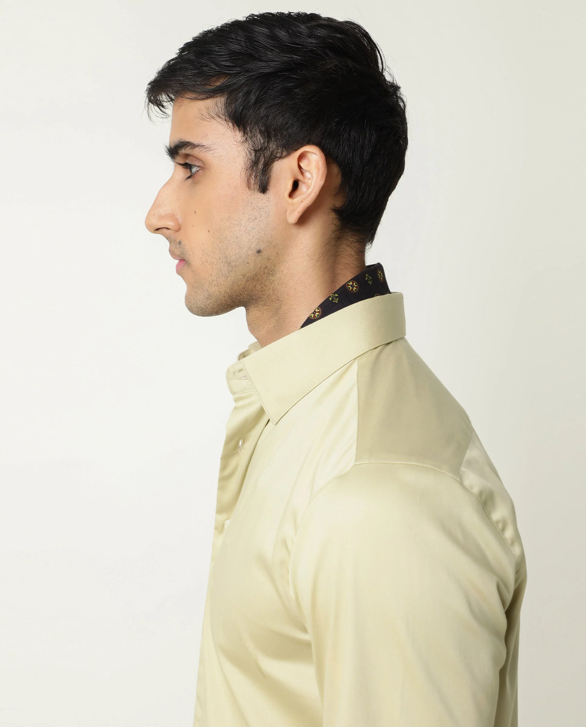 Rare Rabbit Men's Como Green Satin Plain Regular Fit Full Sleeve Collared Shirt - Image 6