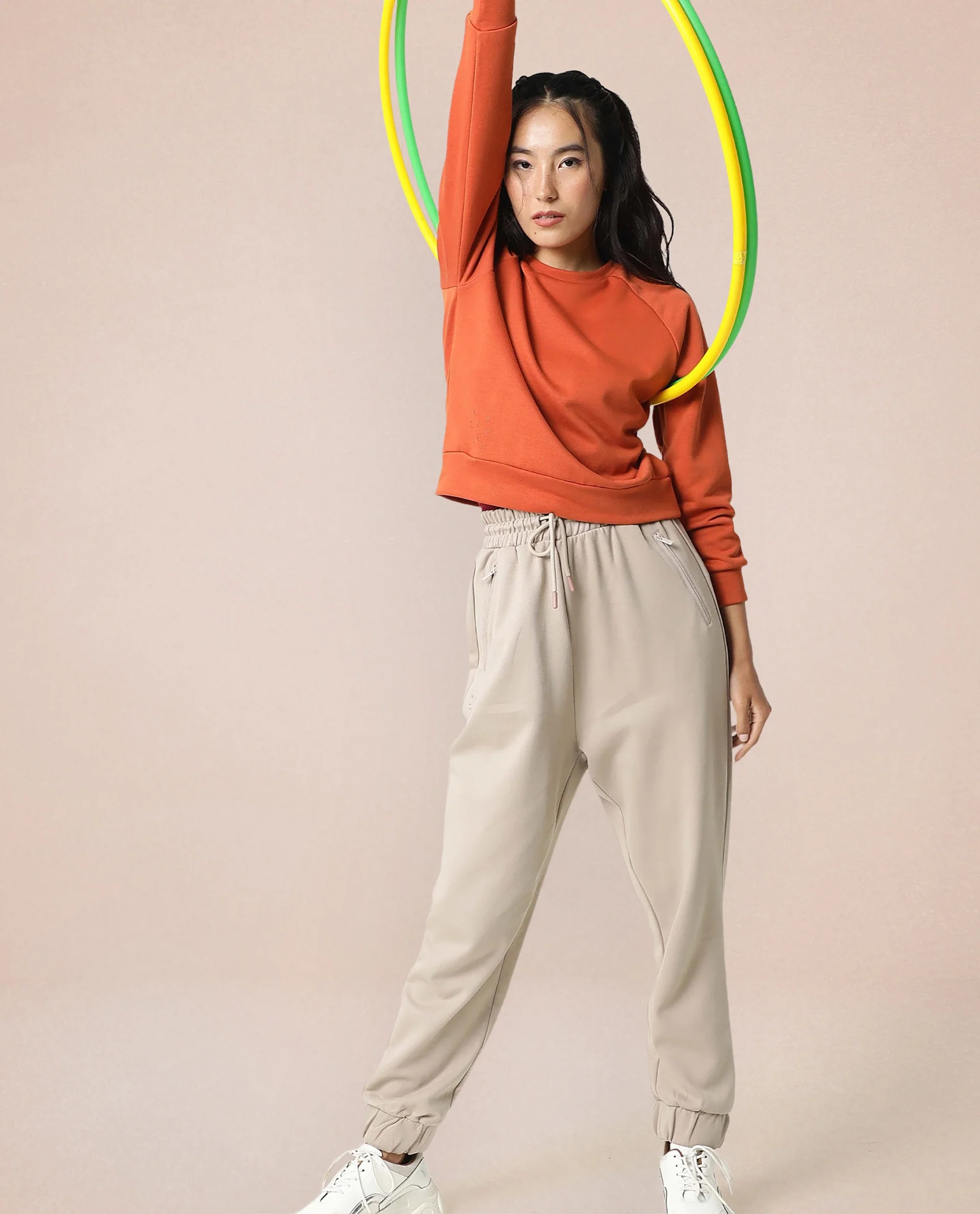 Rareism Women's Heavy Weight Interlock 340 Gsm Cotton Blend Plain Ankle Length Relaxed Fit Track Pant