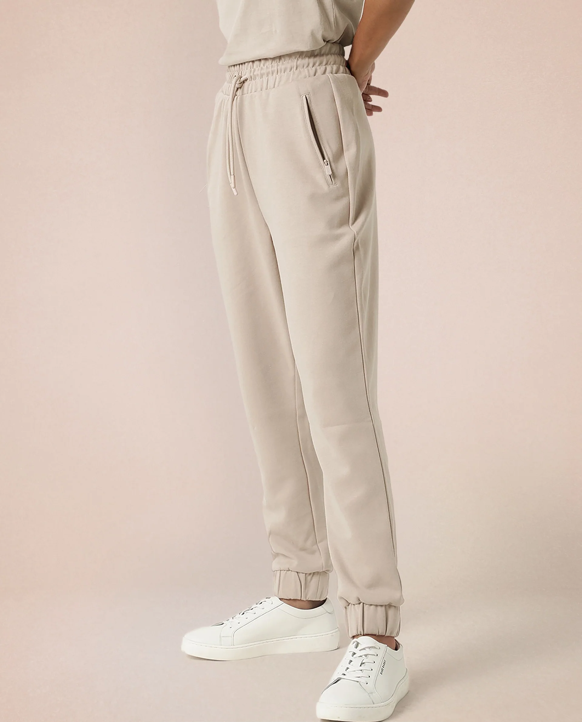 Rareism Women's Heavy Weight Interlock 340 Gsm Cotton Blend Plain Ankle Length Relaxed Fit Track Pant - Image 4