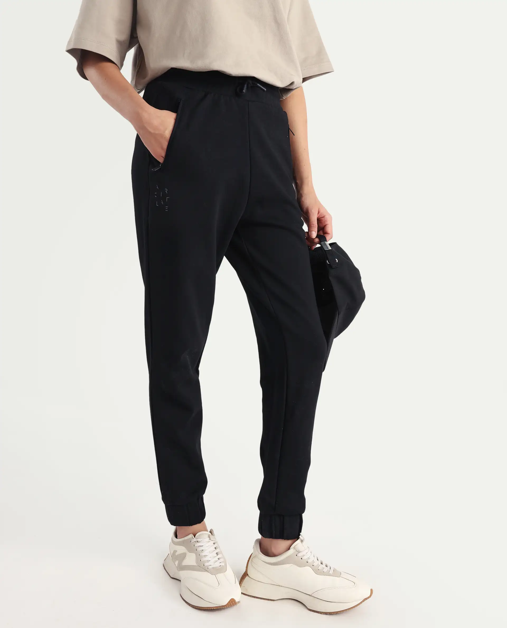 Rareism Women's Heavy Weight Interlock 340 Gsm Cotton Blend Plain Ankle Length Relaxed Fit Track Pant - Image 4