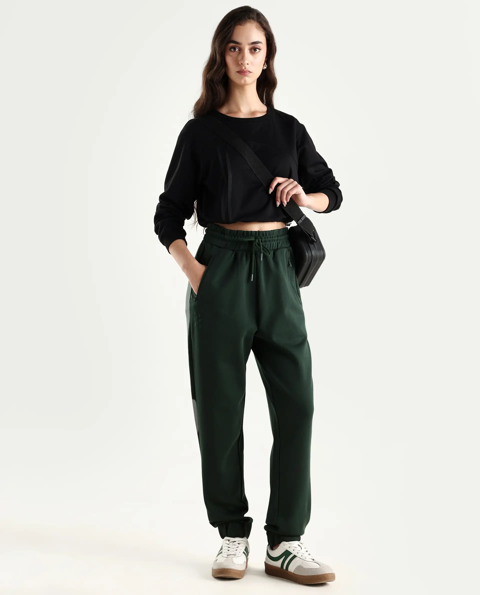Rareism Women's Heavy Weight Interlock 340 Gsm Cotton Blend Plain Ankle Length Relaxed Fit Track Pant - Image 2