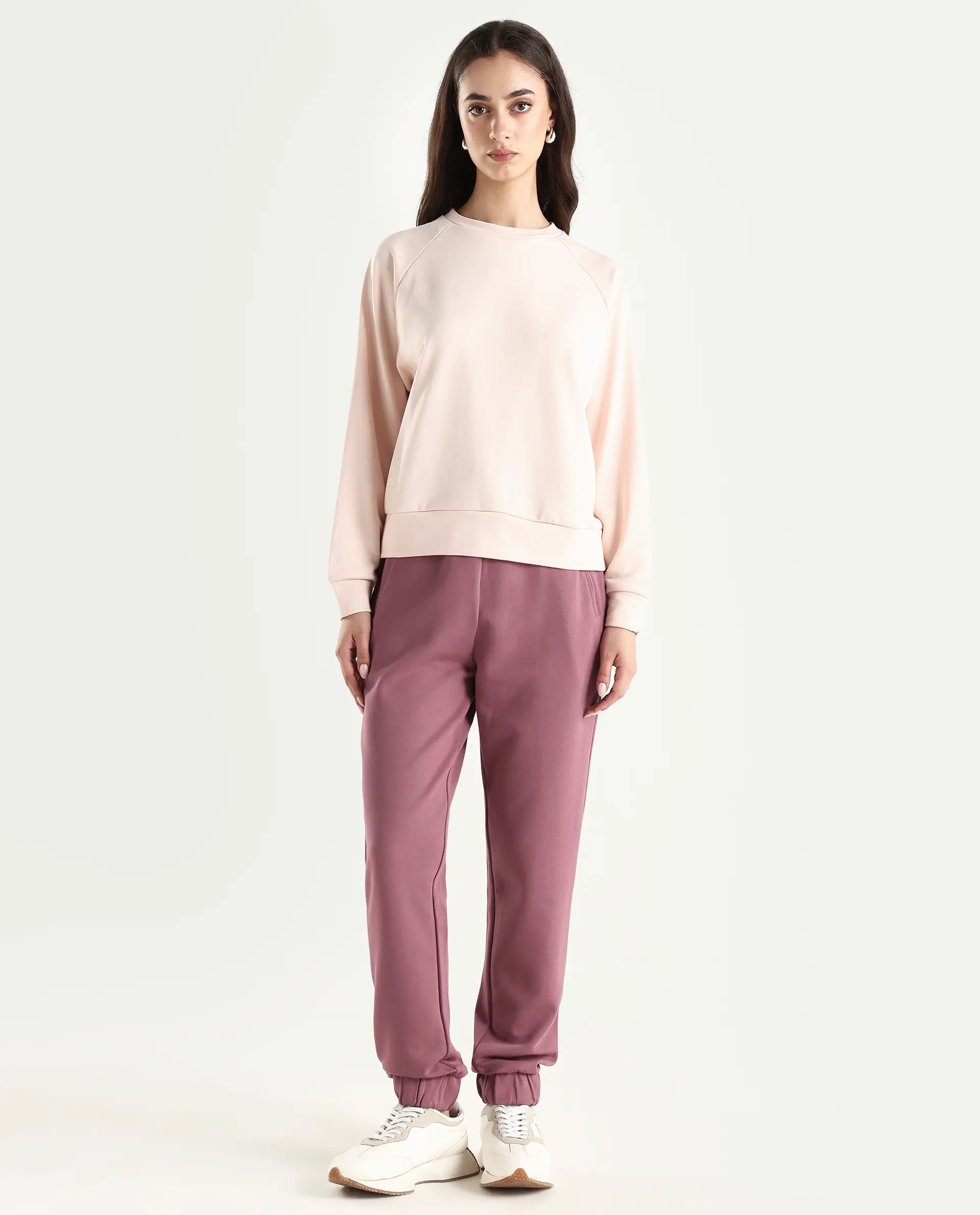Rareism Women's Heavy Weight Interlock 340 Gsm Cotton Blend Plain Ankle Length Relaxed Fit Track Pant - Image 4