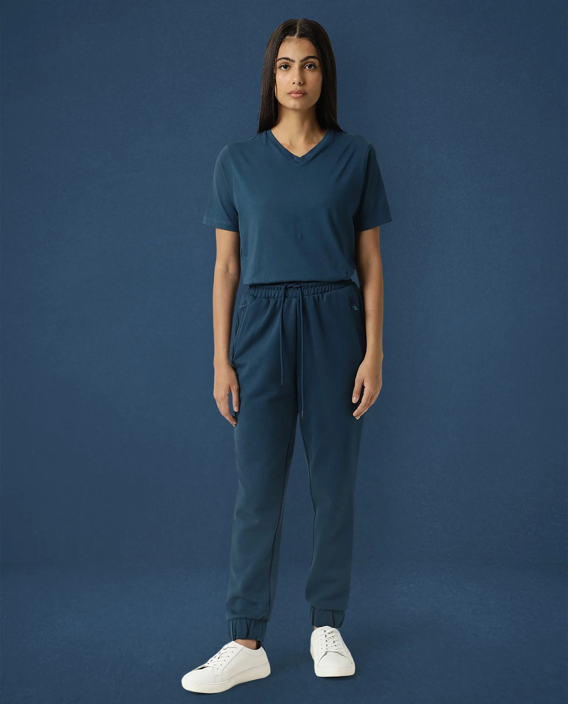 Rareism Women's Heavy Weight Interlock 340 Gsm Cotton Blend Plain Ankle Length Relaxed Fit Track Pant - Image 7