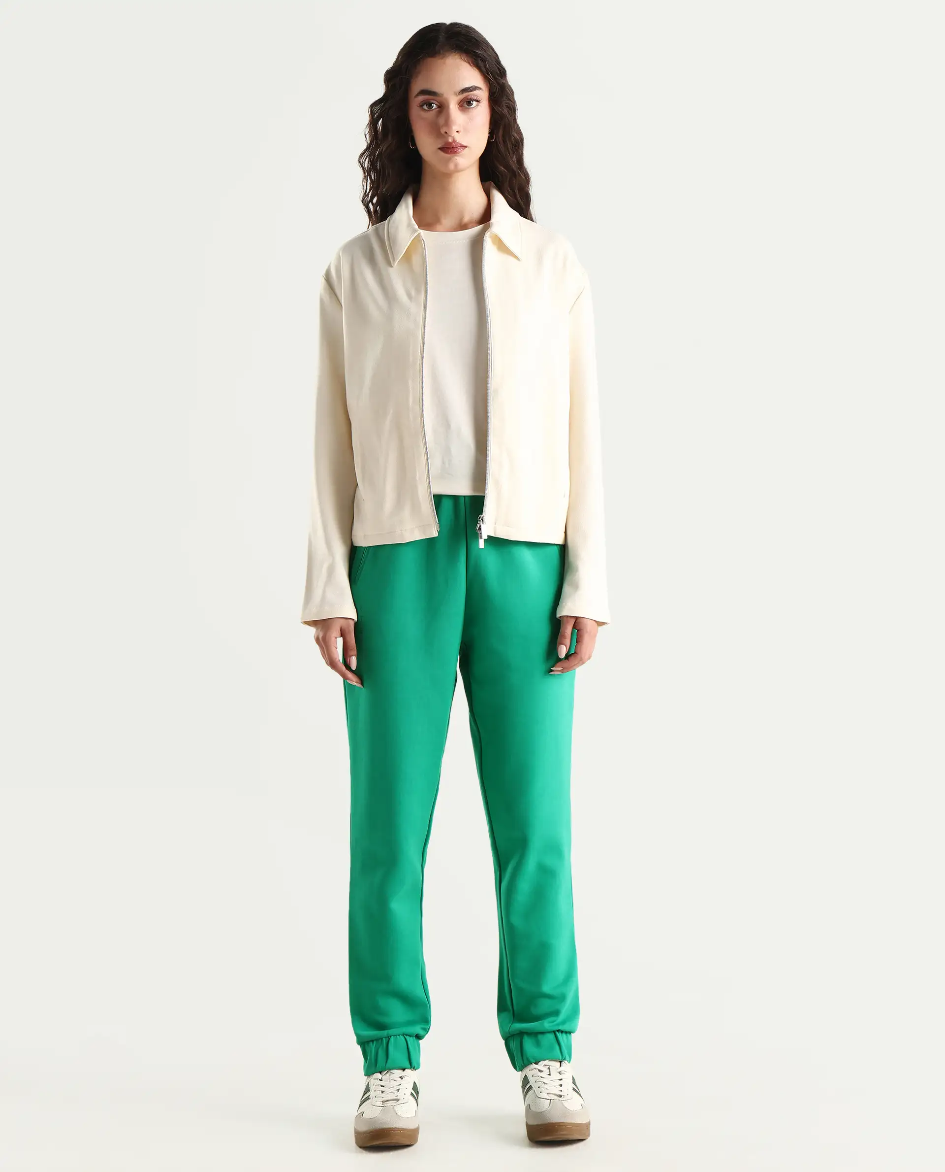 Rareism Women's Heavy Weight Interlock 340 Gsm Cotton Blend Plain Ankle Length Relaxed Fit Track Pant - Image 4