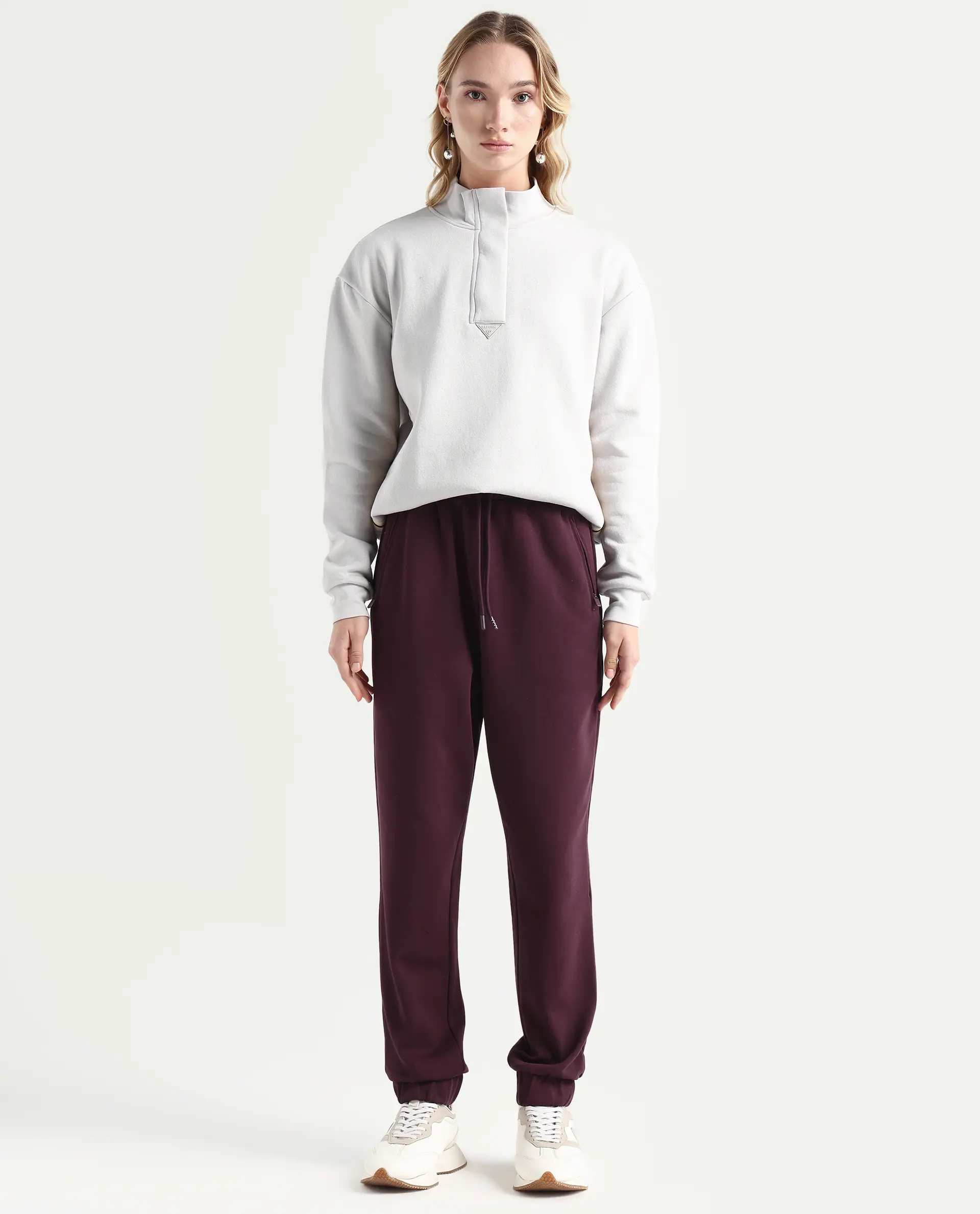 Rareism Women's Heavy Weight Interlock 340 Gsm Cotton Blend Plain Ankle Length Relaxed Fit Track Pant - Image 3