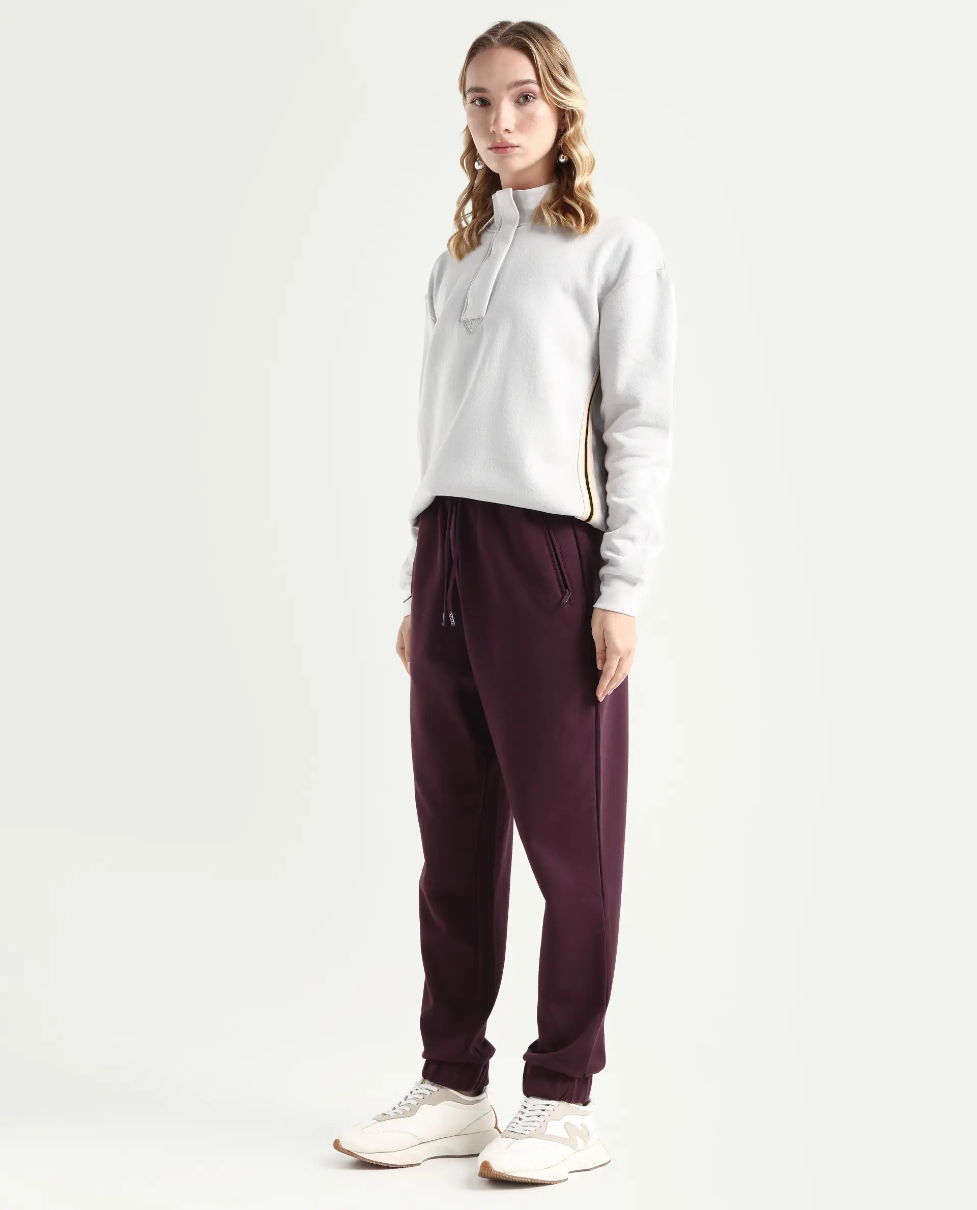 Rareism Women's Heavy Weight Interlock 340 Gsm Cotton Blend Plain Ankle Length Relaxed Fit Track Pant - Image 5