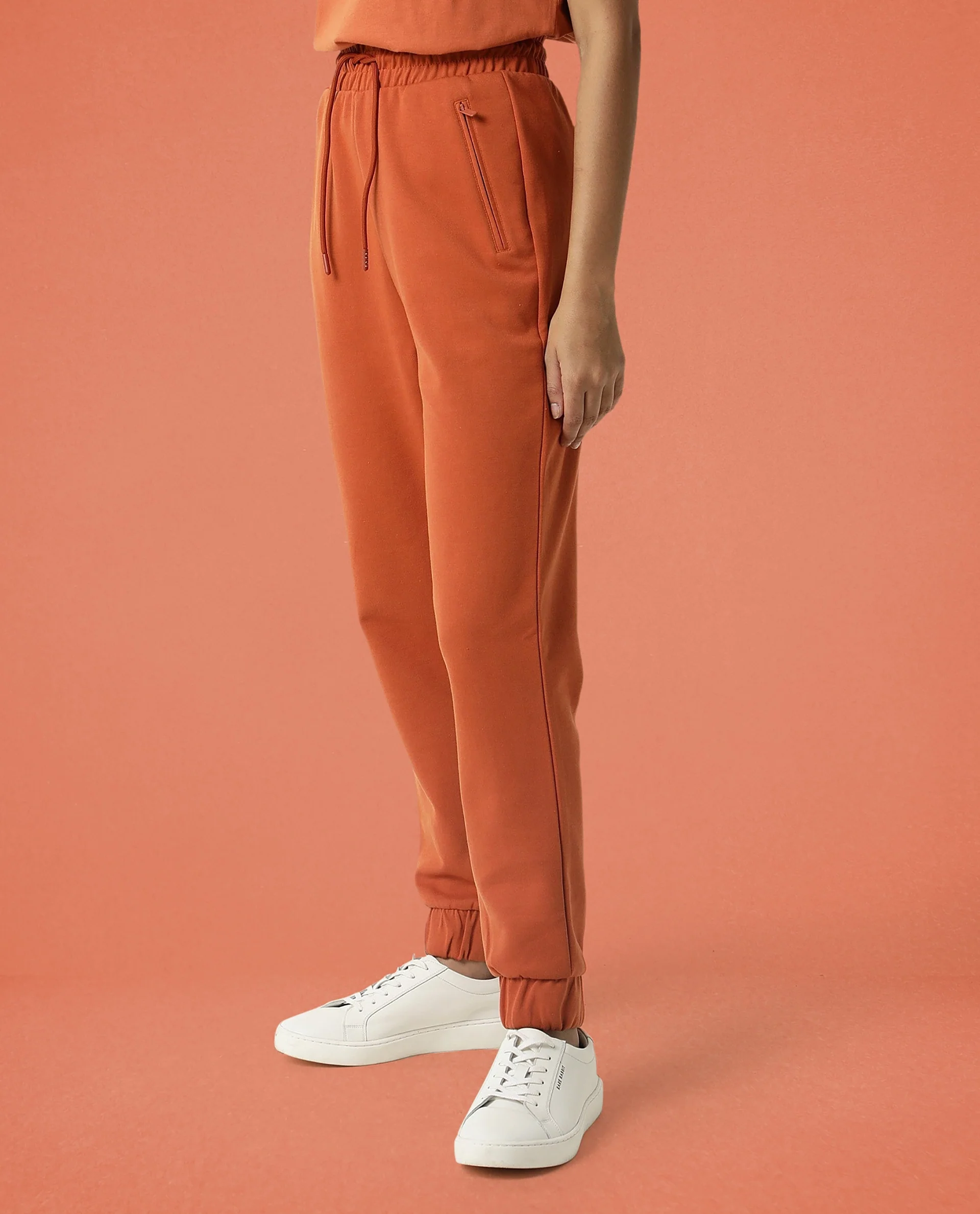 Rareism Women's Heavy Weight Interlock 340 Gsm Cotton Blend Plain Ankle Length Relaxed Fit Track Pant - Image 4