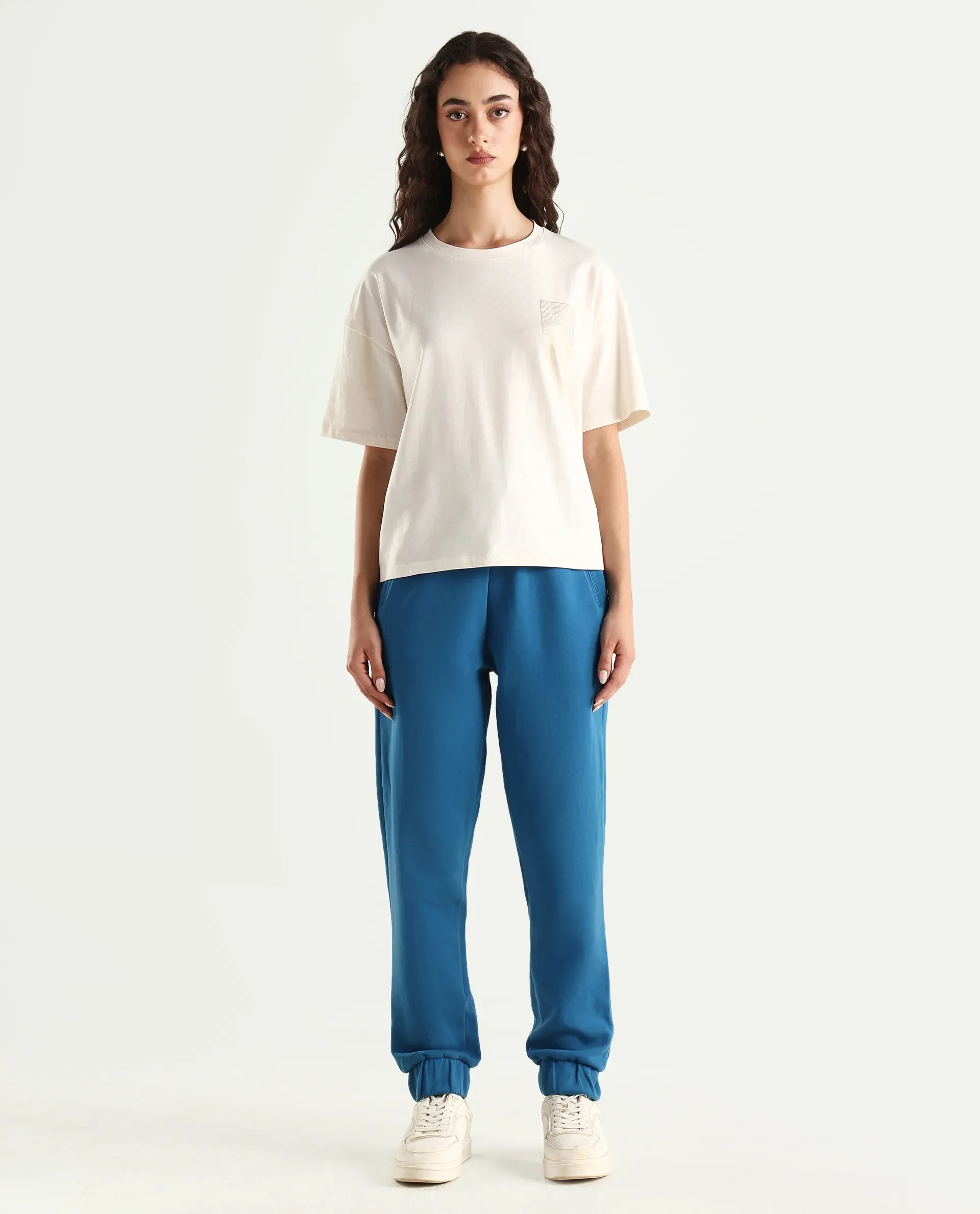 Rareism Women's Heavy Weight Interlock 340 Gsm Cotton Blend Plain Ankle Length Relaxed Fit Track Pant - Image 3
