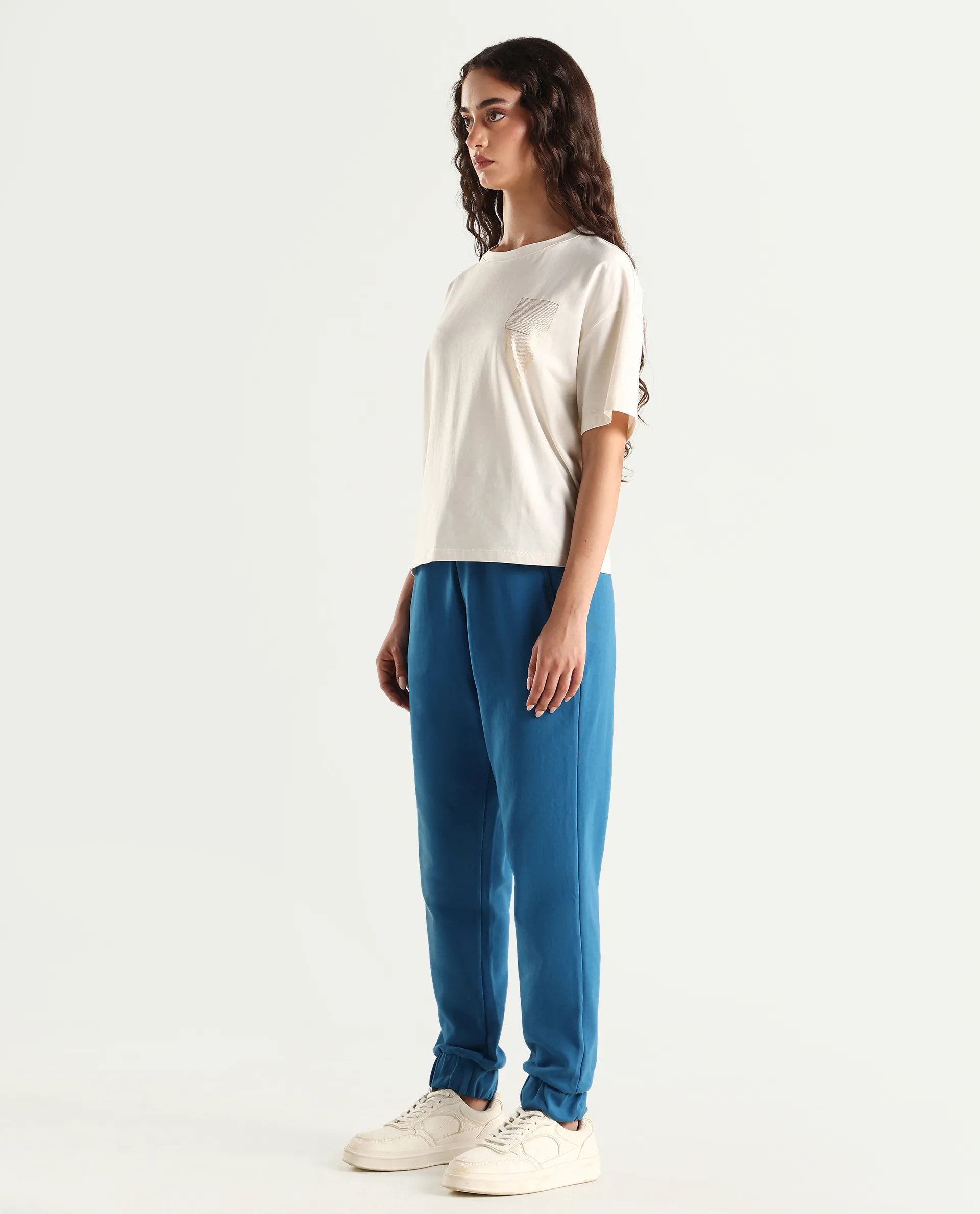 Rareism Women's Heavy Weight Interlock 340 Gsm Cotton Blend Plain Ankle Length Relaxed Fit Track Pant - Image 6