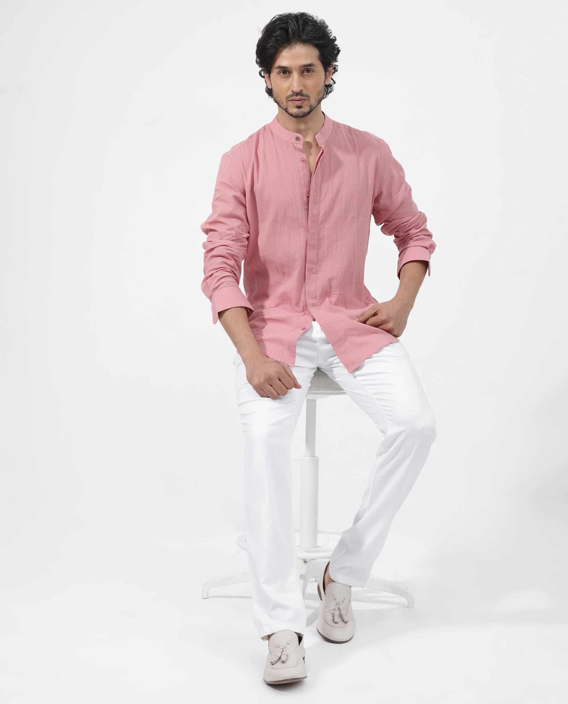 Rare Rabbit Men's Crinkle Ls Pink Cotton Plain Regular Fit Full Sleeve Mandarin Collar Shirt - Image 2